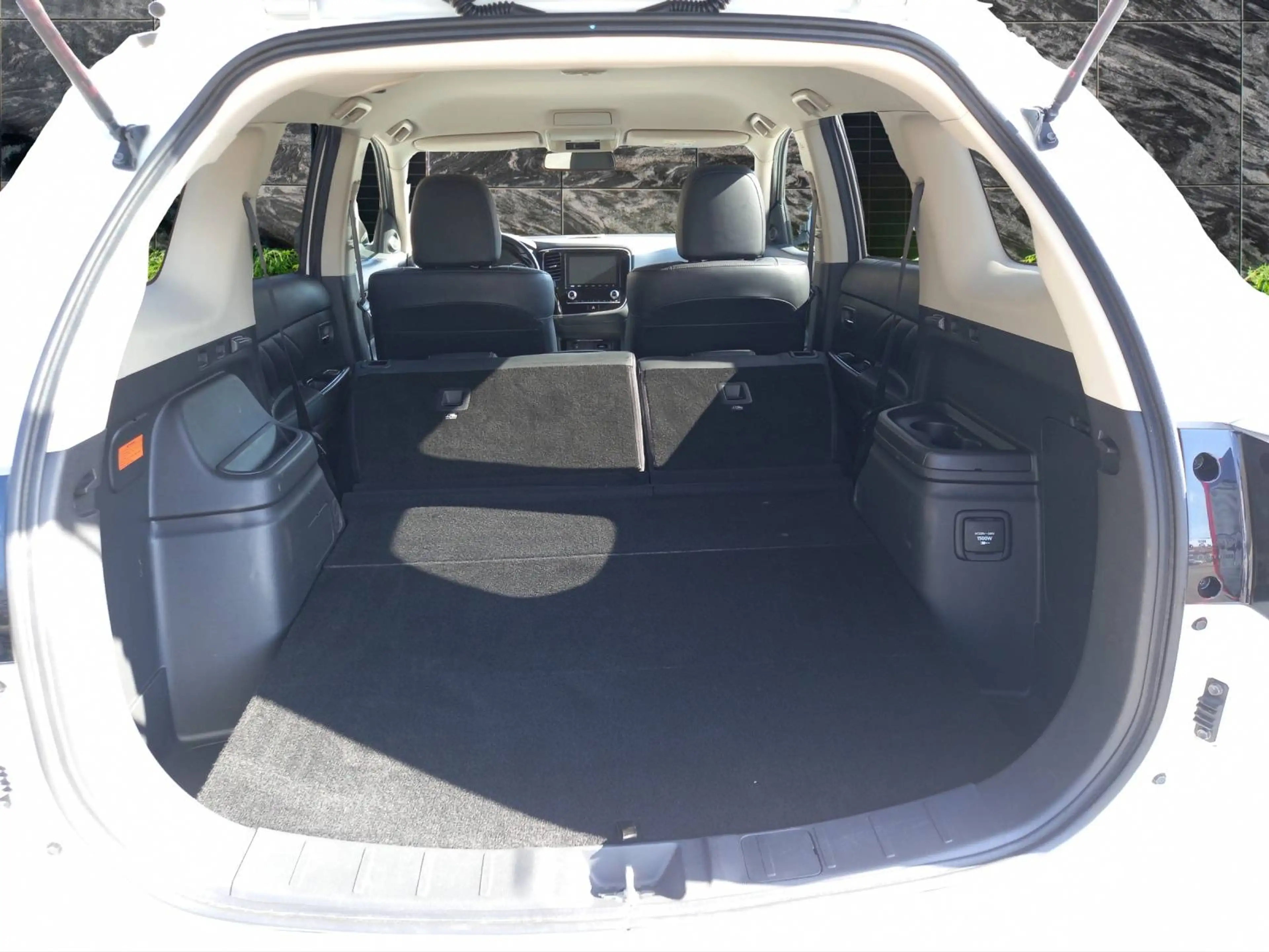 Mitsubishi Outlander Outlander Plug-In Hybrid 2.4 4WD Basis Spirit — photo 9