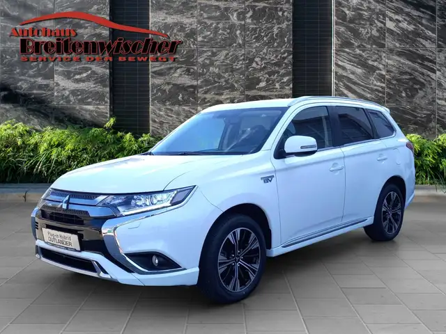 Mitsubishi Outlander Outlander Plug-In Hybrid 2.4 4WD Basis Spirit