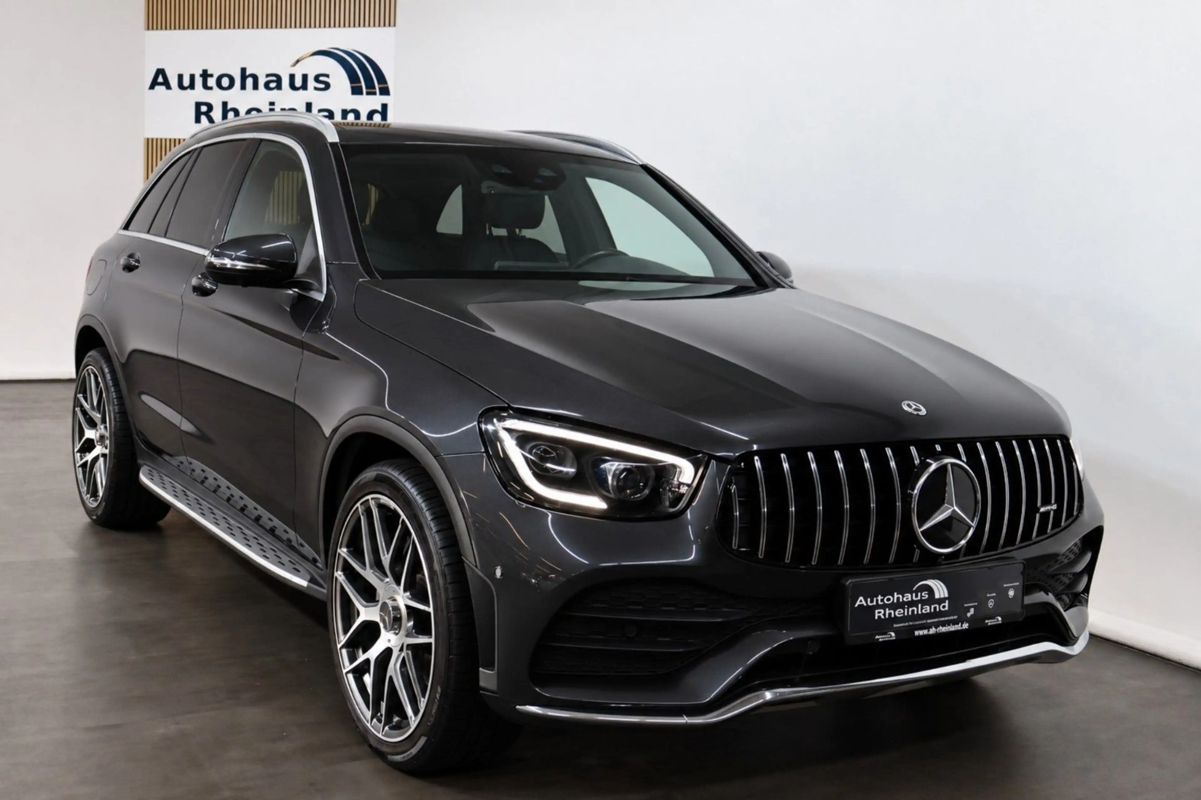 Mercedes-Benz GLC 300 GLC300 4Matic AMG*360°KAMERA*PANORAMA*MBUX*AHK* — photo 8