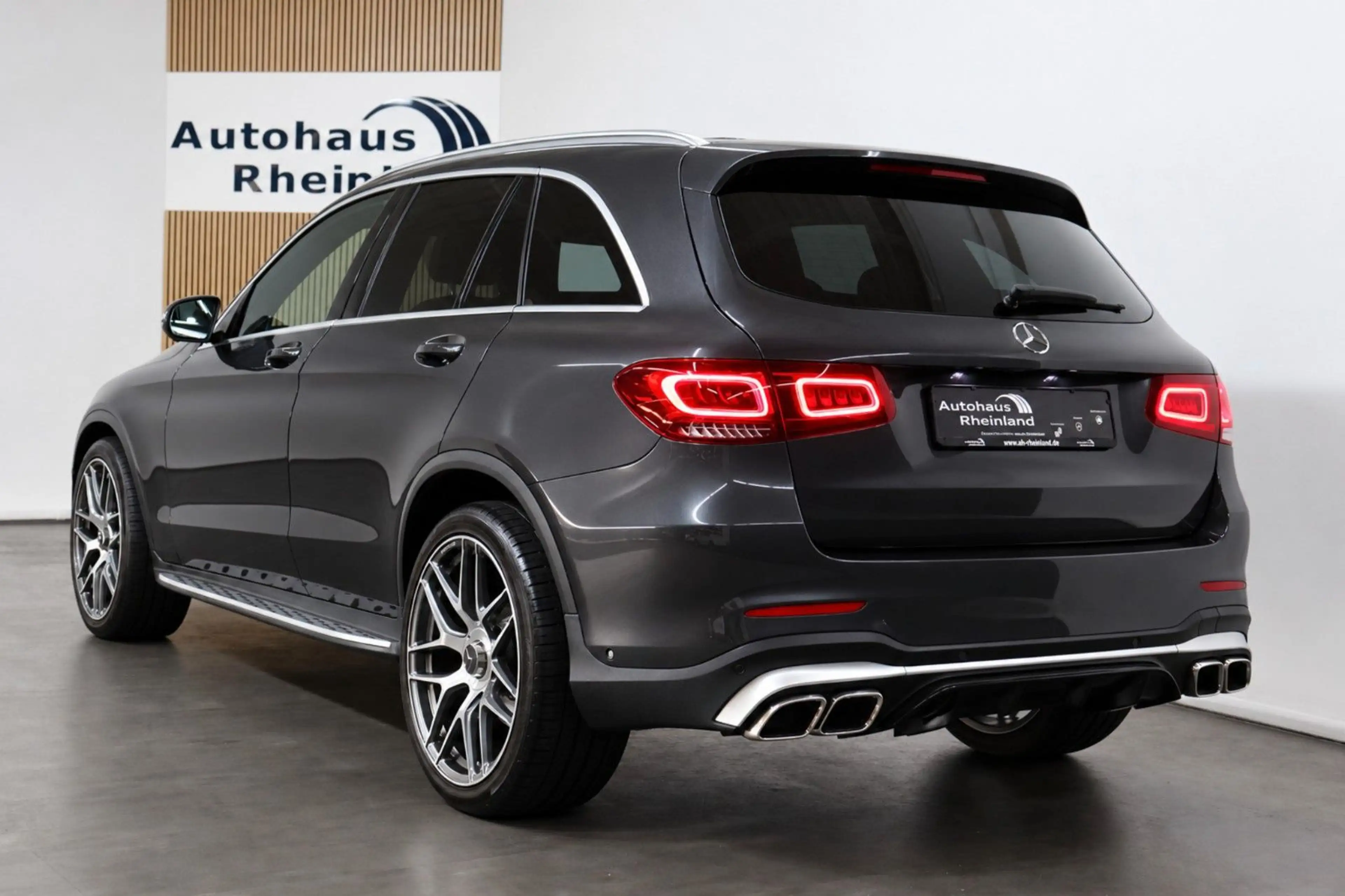 Mercedes-Benz GLC 300 GLC300 4Matic AMG*360°KAMERA*PANORAMA*MBUX*AHK* — photo 9