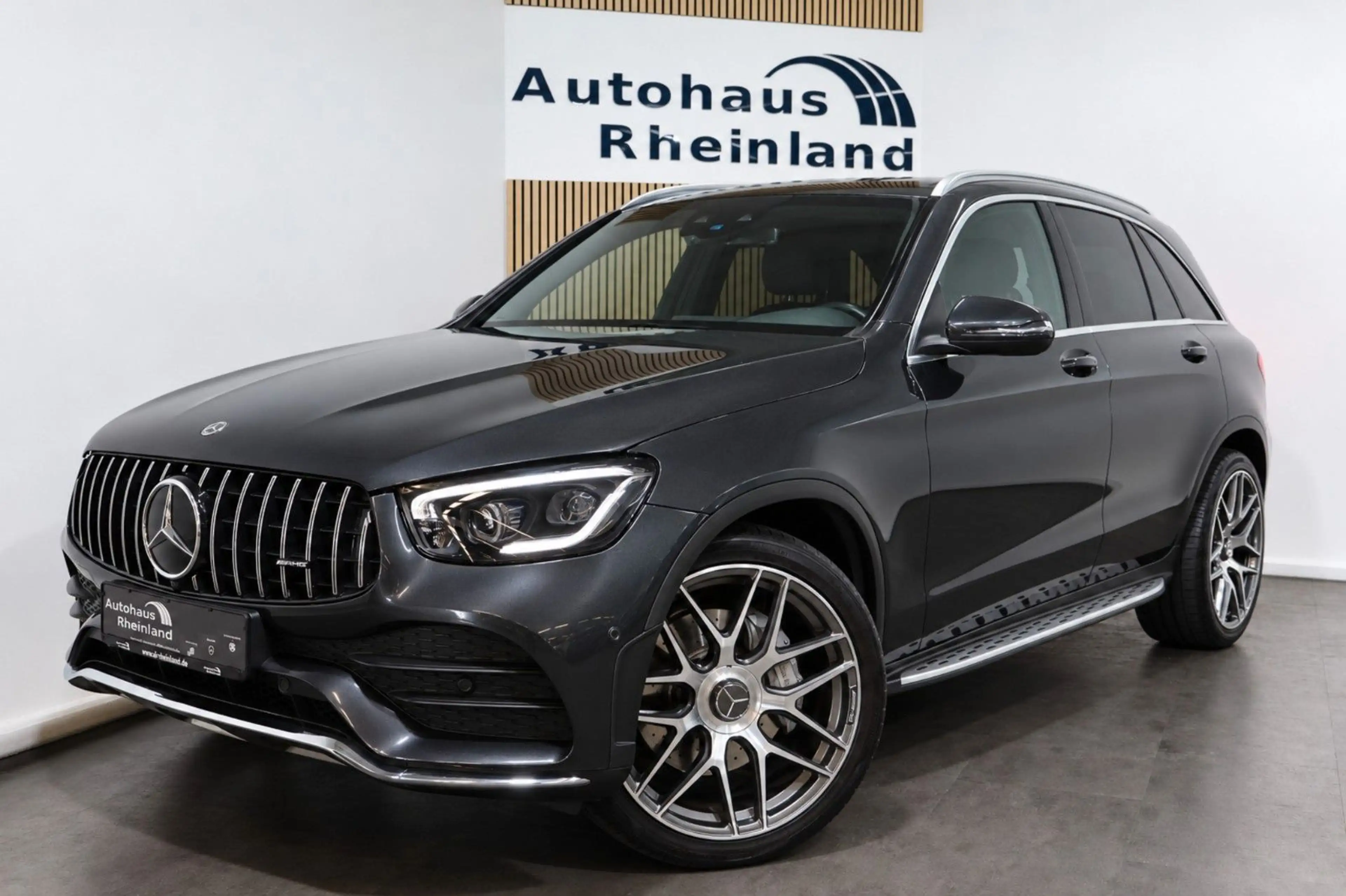 Mercedes-Benz GLC 300 GLC300 4Matic AMG*360°KAMERA*PANORAMA*MBUX*AHK*