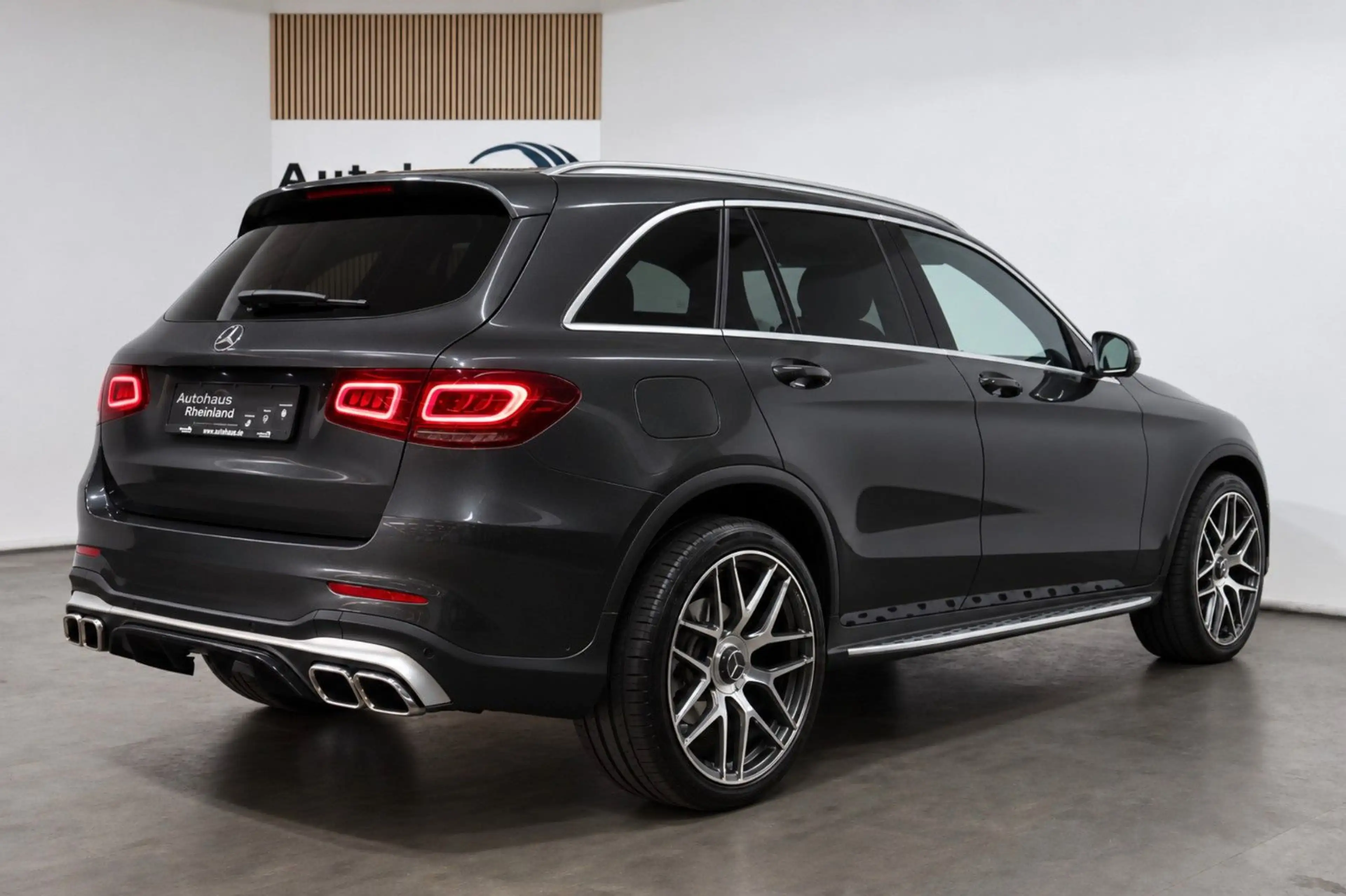 Mercedes-Benz GLC 300 GLC300 4Matic AMG*360°KAMERA*PANORAMA*MBUX*AHK* — photo 7
