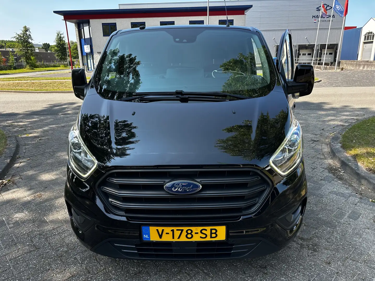 Ford Transit Custom Transit Custom 280 2.0 TDCI L1H1 Tr Zwart - 1