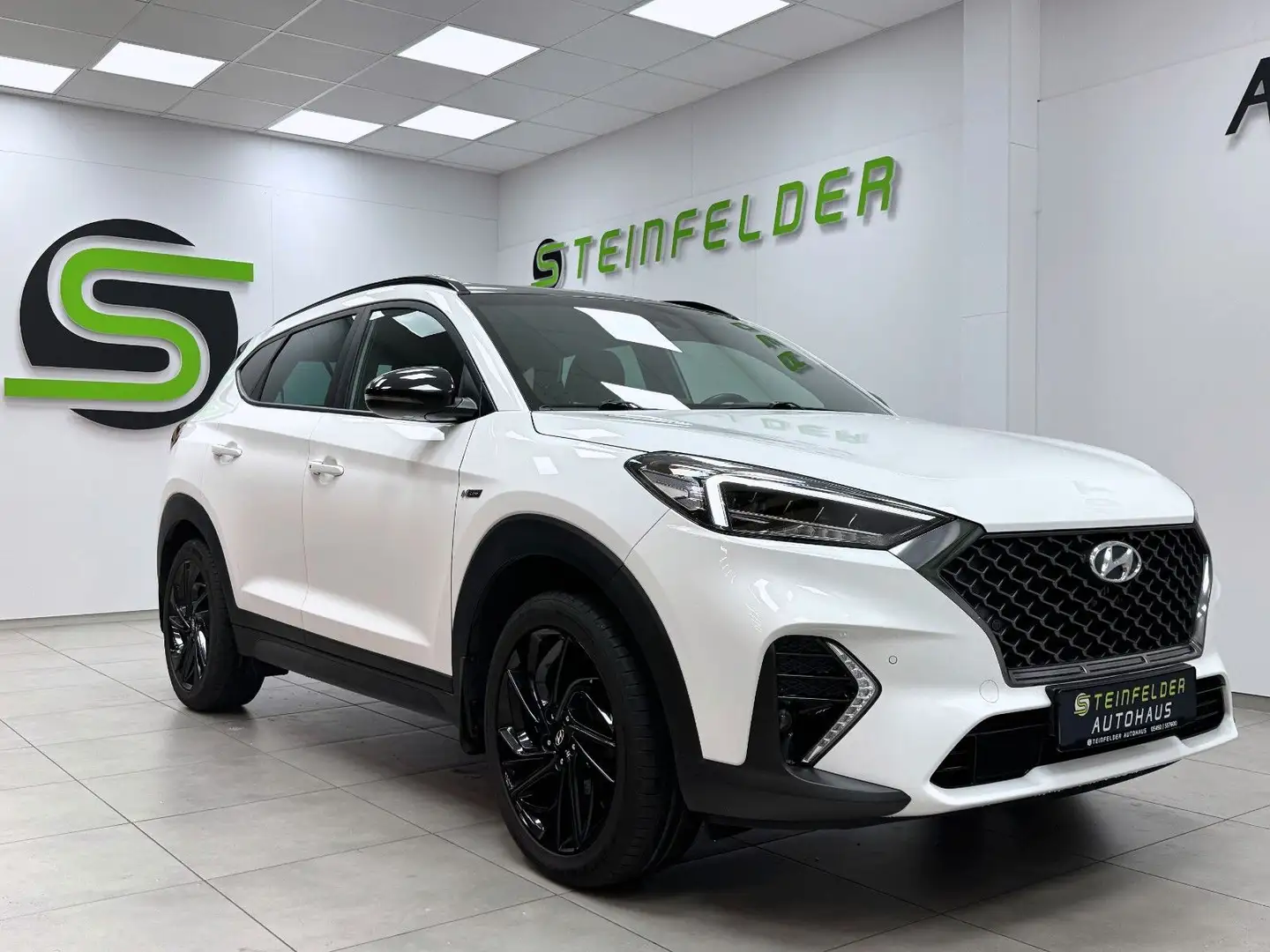 Hyundai TUCSON 1.6 DCT N LINE / KAMERA/  SHZ / ACC Weiß - 1