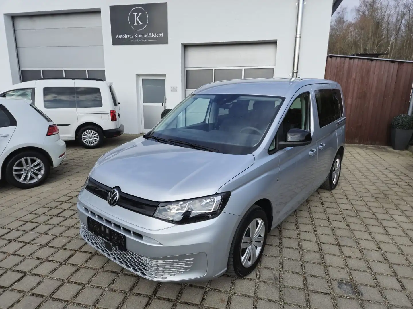 Volkswagen Caddy 5-Sitzer Argent - 1