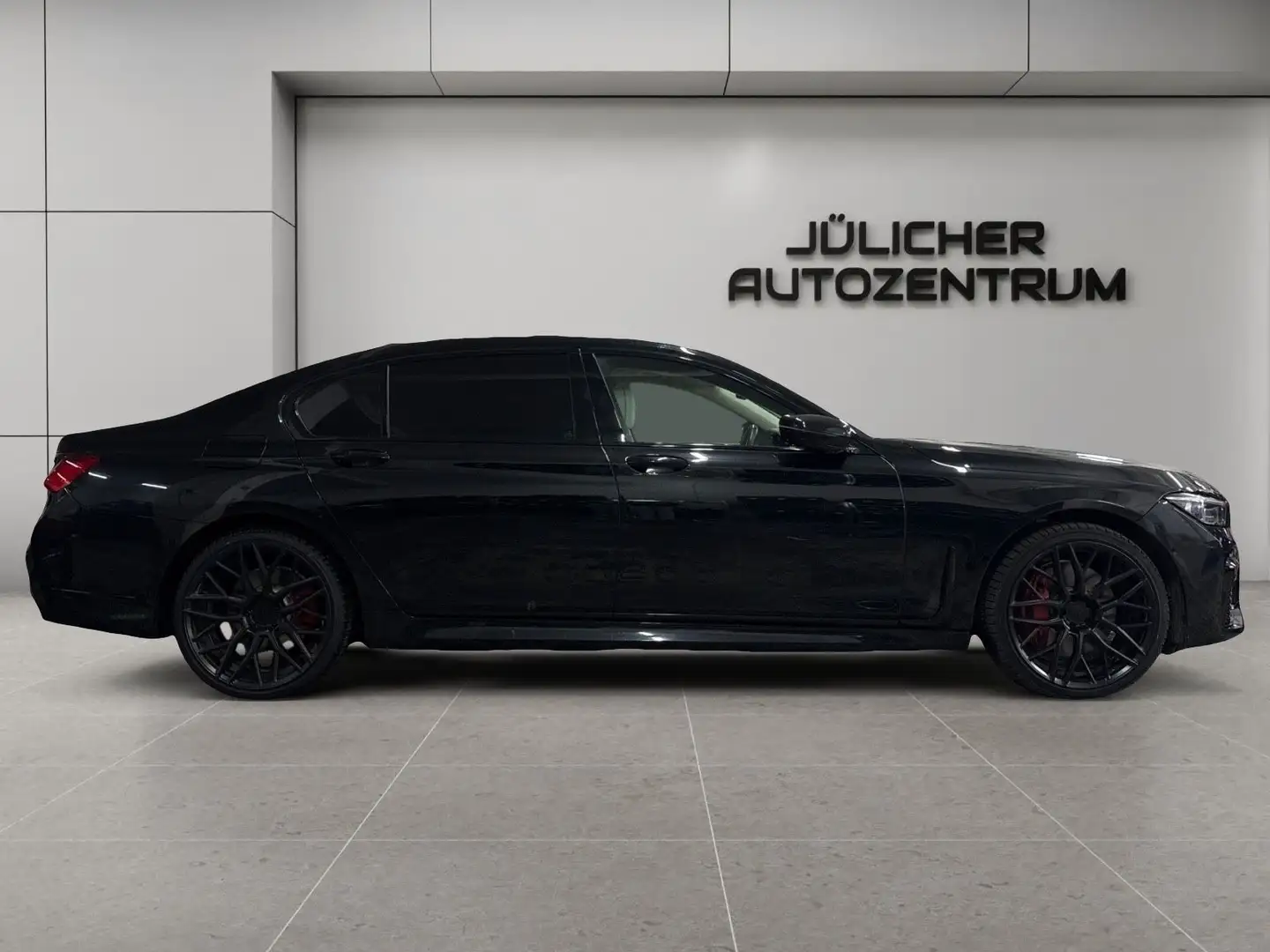 BMW 750 Li xDrive M Sport Aut., Tüv/Au + Insp. Neu Noir - 2