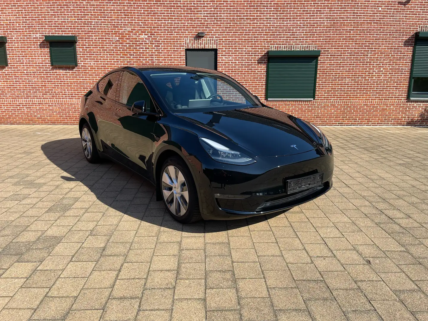 Tesla Model Y 72.5 kWh Dual Motor Performance (377 kW) Noir - 1