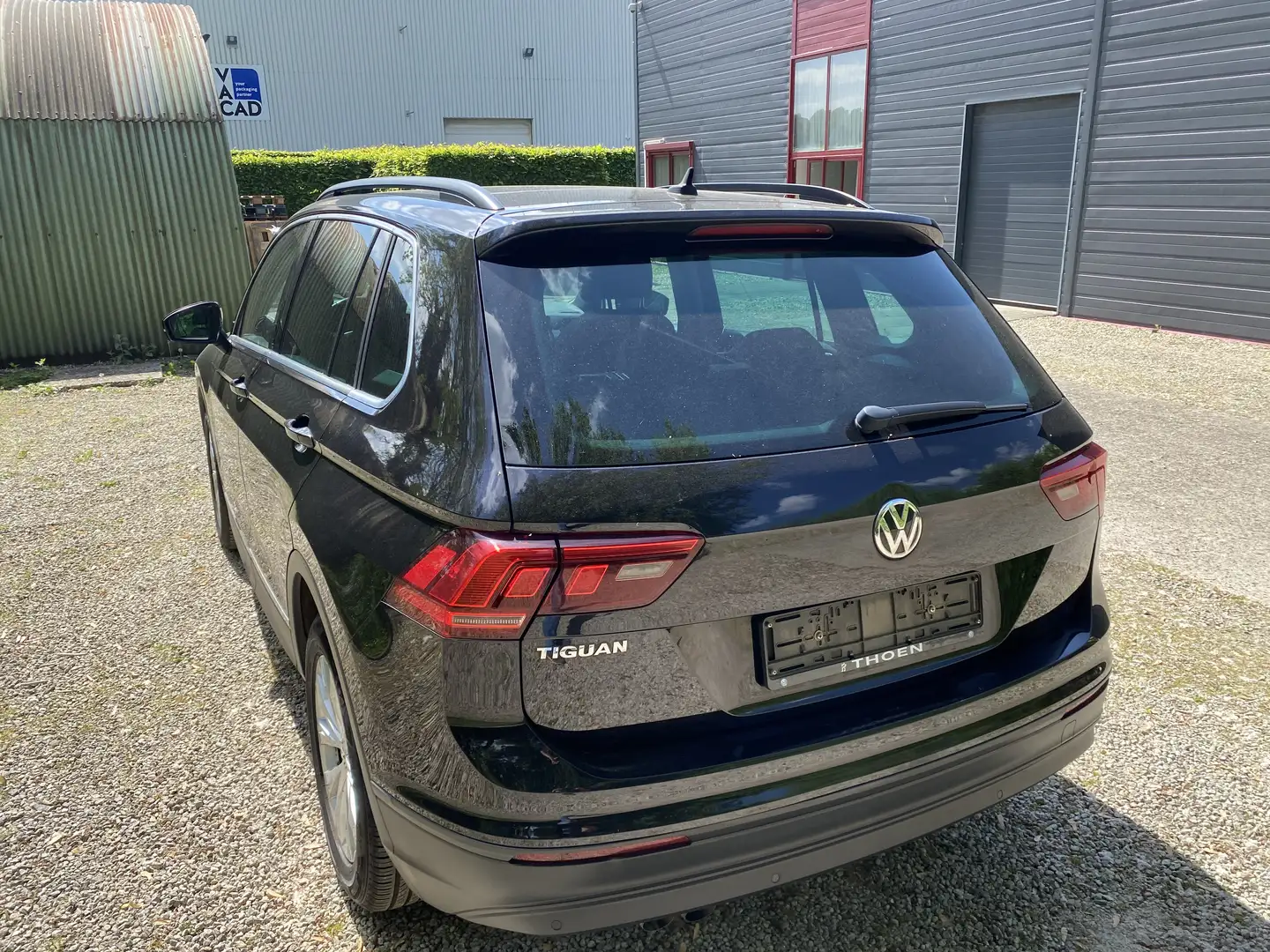Volkswagen Tiguan Tiguan 2.0 TDi SCR Comfortline DSG (EU6.2) Zwart - 1