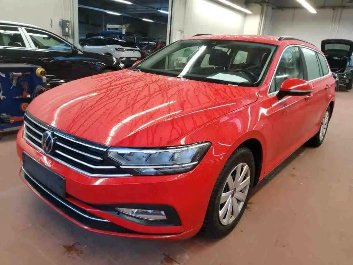 Volkswagen Passat Variant Business 2.0TDI DSG LED Navi ACC Rot - 1