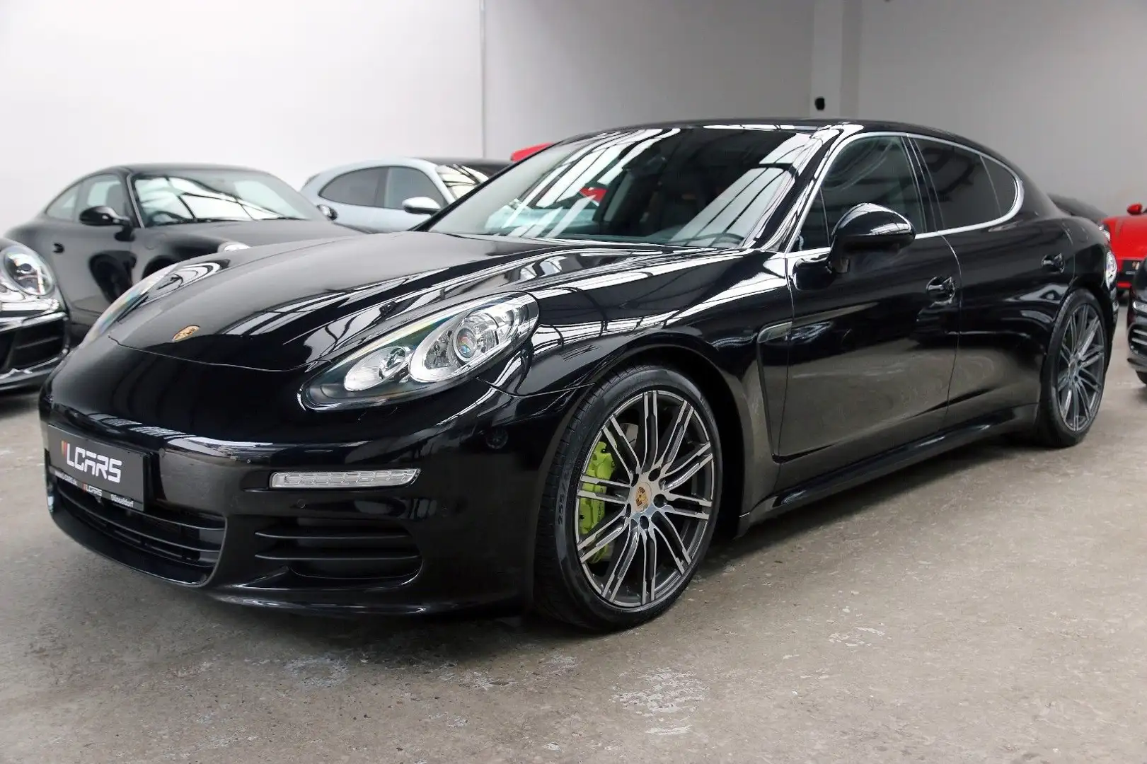 Porsche Panamera E-Hybrid S Schwarz - 2