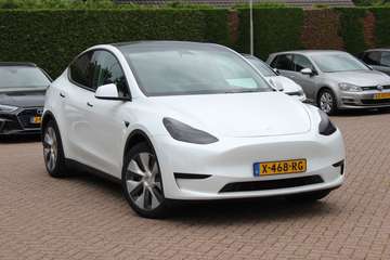 RWD 58 kWh / Autopilot / Panormadak / Camera / Pre
