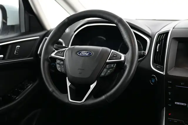 Ford S-Max view 19
