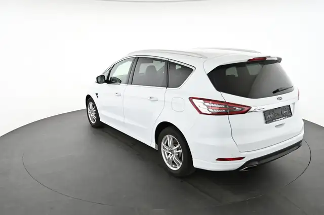 Ford S-Max view 9