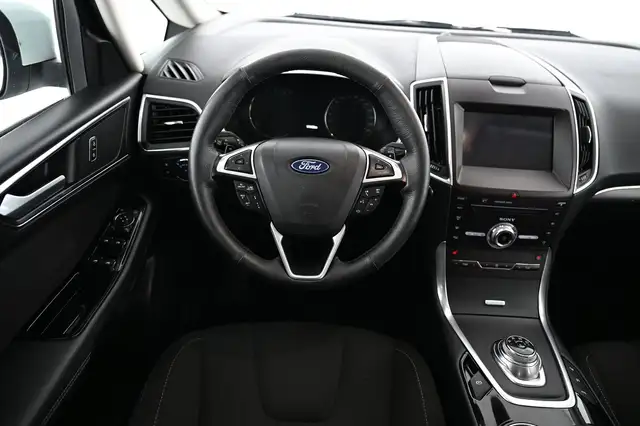 Ford S-Max view 20