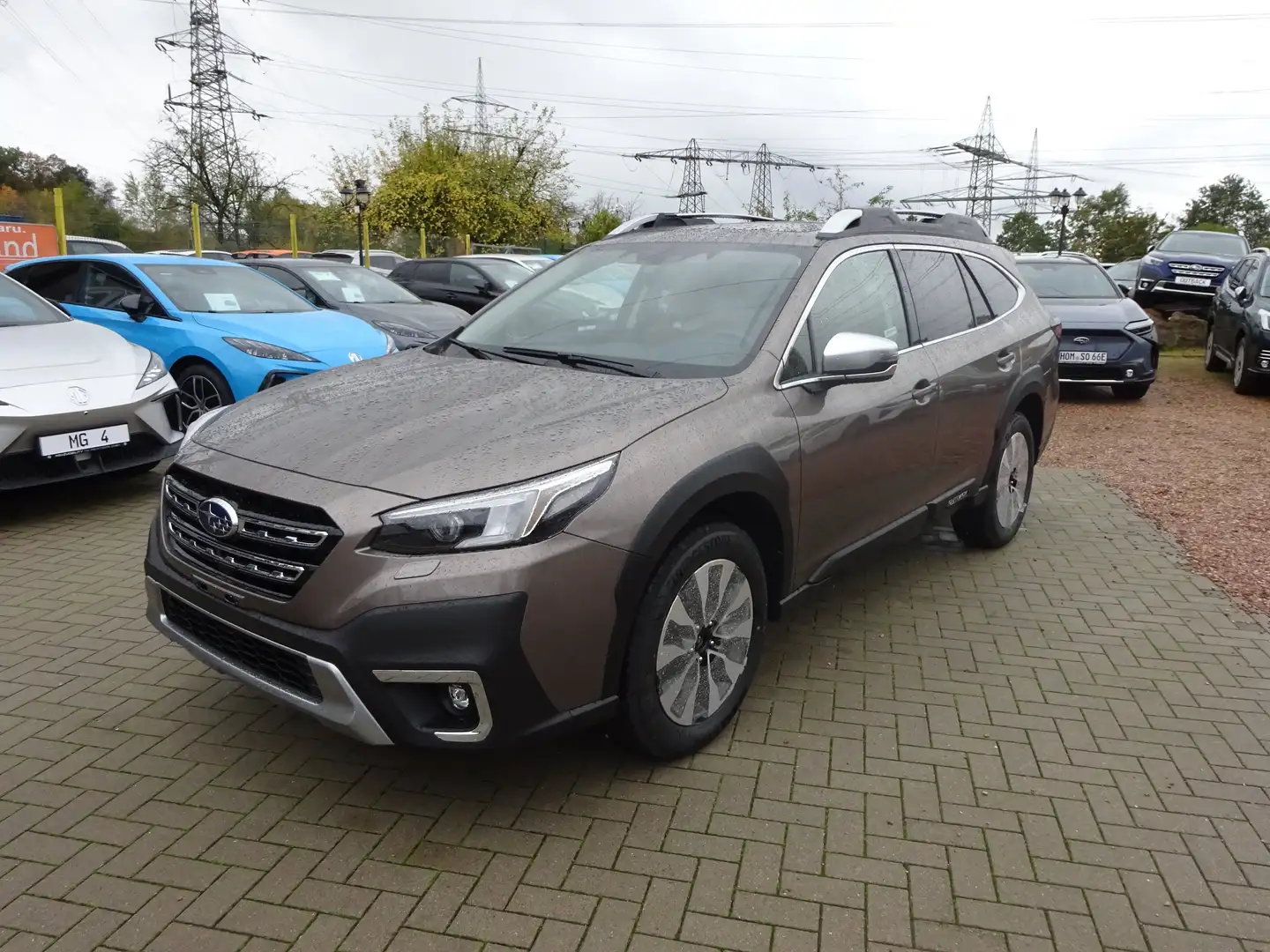 Subaru OUTBACK Platinum Brown - 2