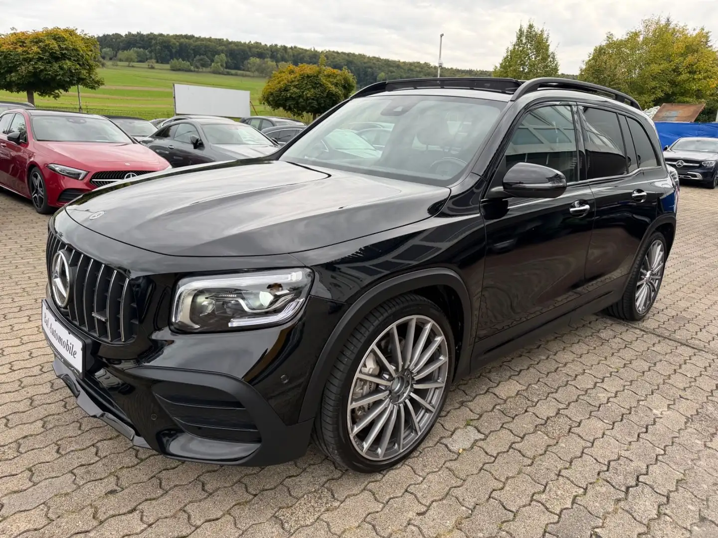 Mercedes-Benz GLB 35 AMG 4Matic PANO LED KAM AMBI WIEDE Schwarz - 1
