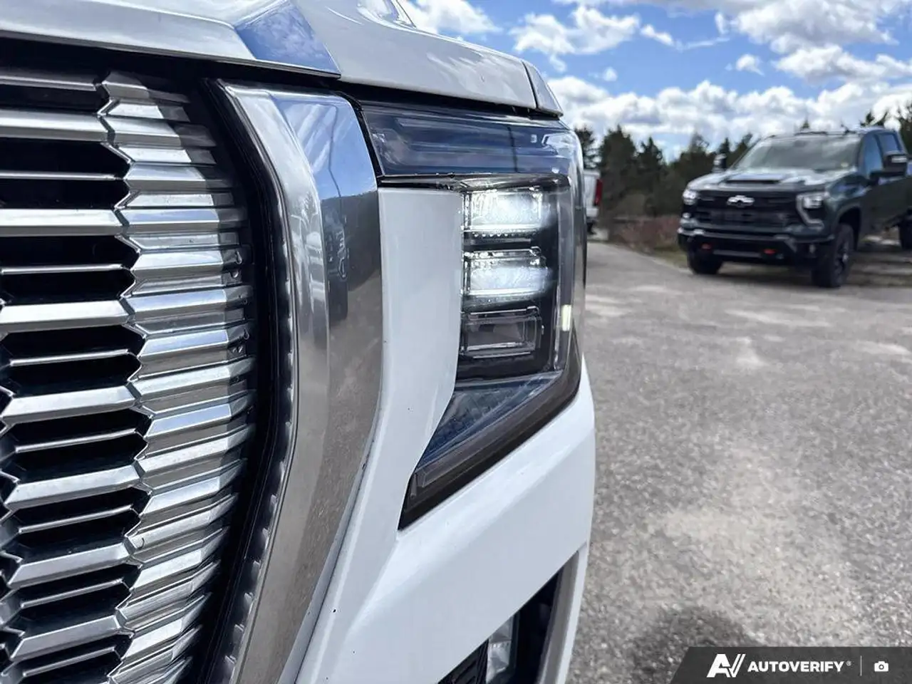 GMC Yukon снимка GMC Yukon