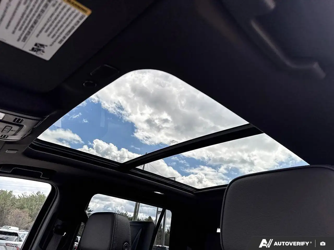 GMC Yukon снимка GMC Yukon