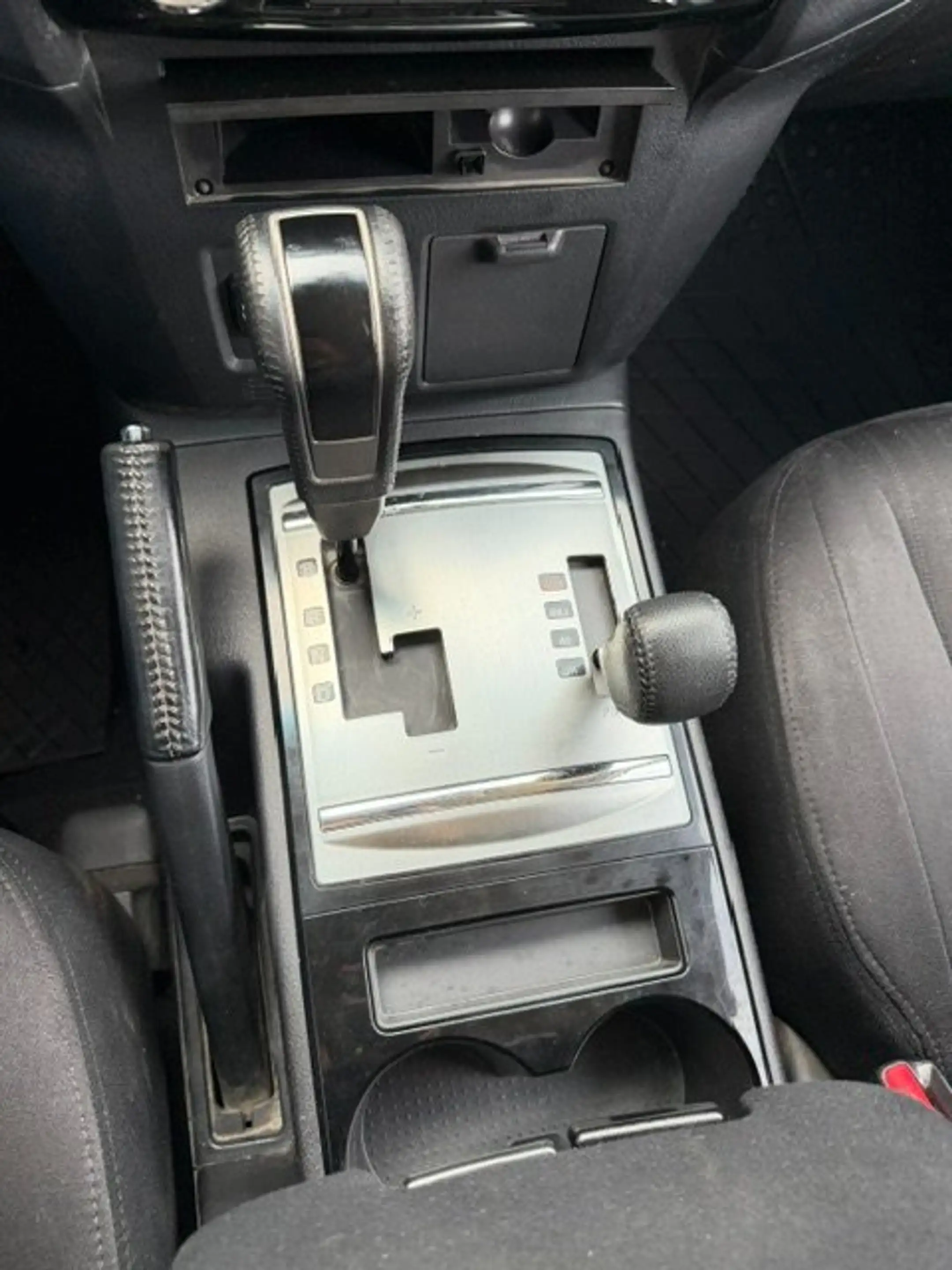 Mitsubishi Pajero 3.2 DI-D Edition 100 (5-trg.) *Untersetzung* — photo 14