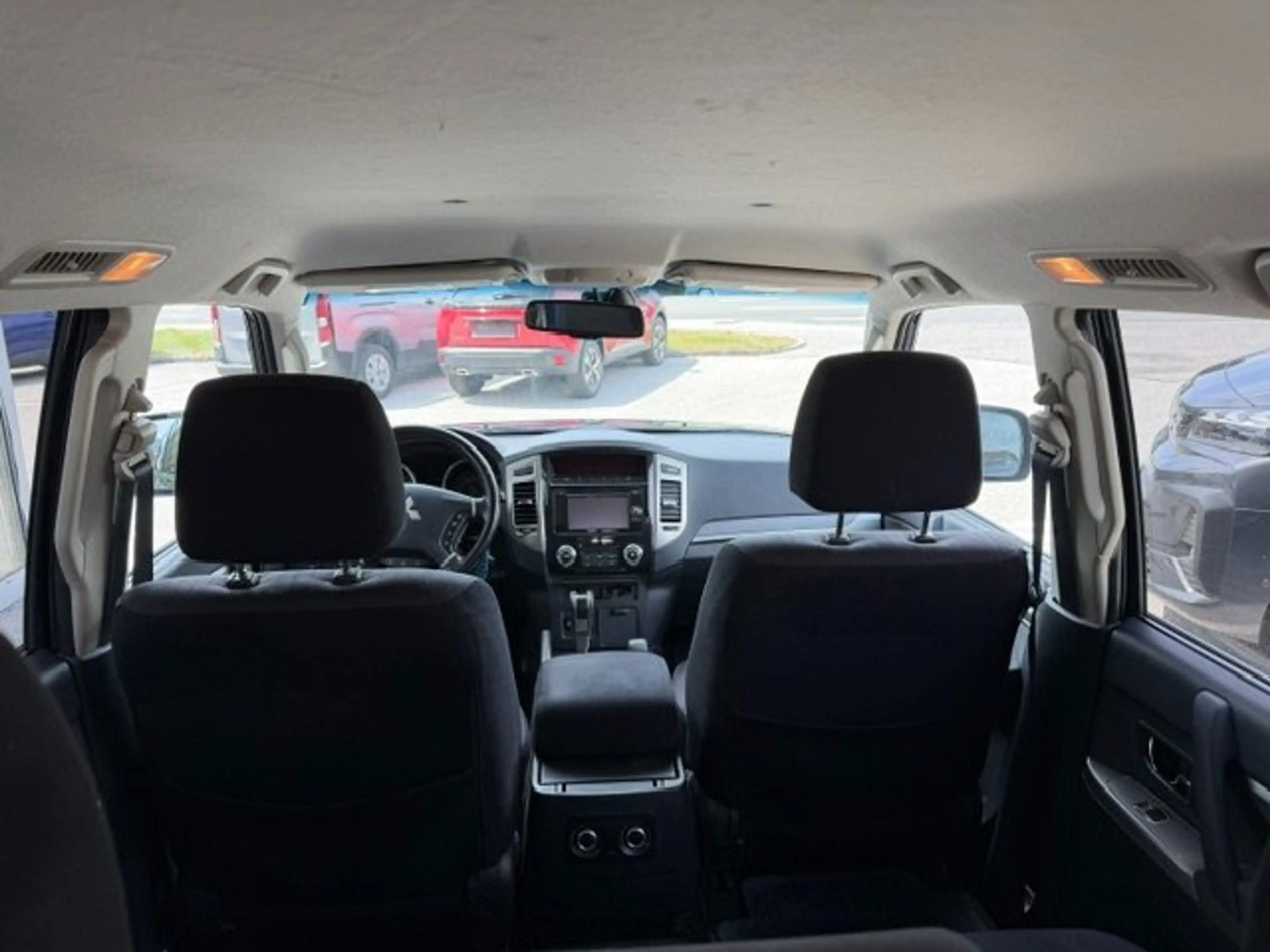 Mitsubishi Pajero 3.2 DI-D Edition 100 (5-trg.) *Untersetzung* — photo 8