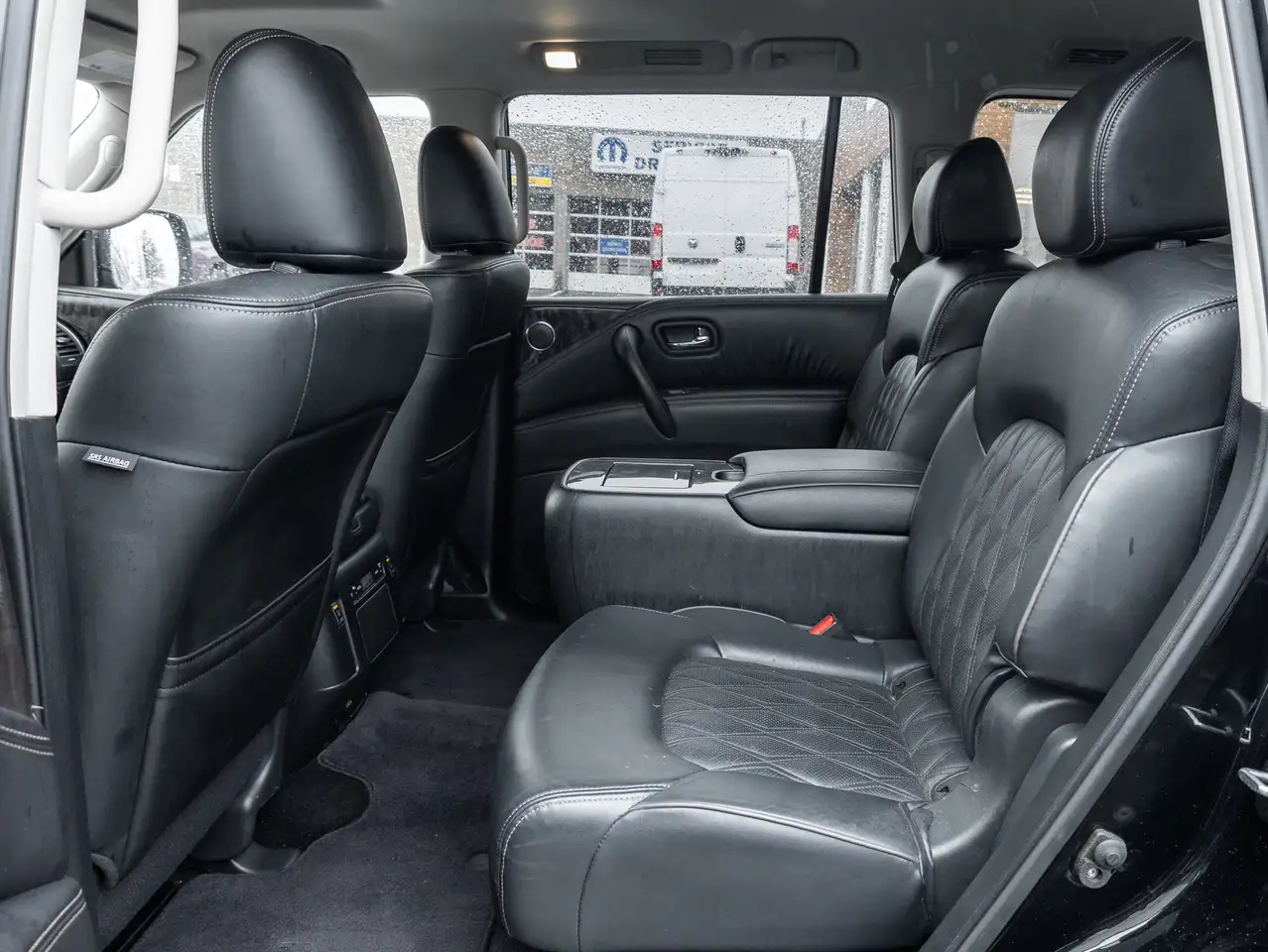Nissan Armada снимка Nissan Armada