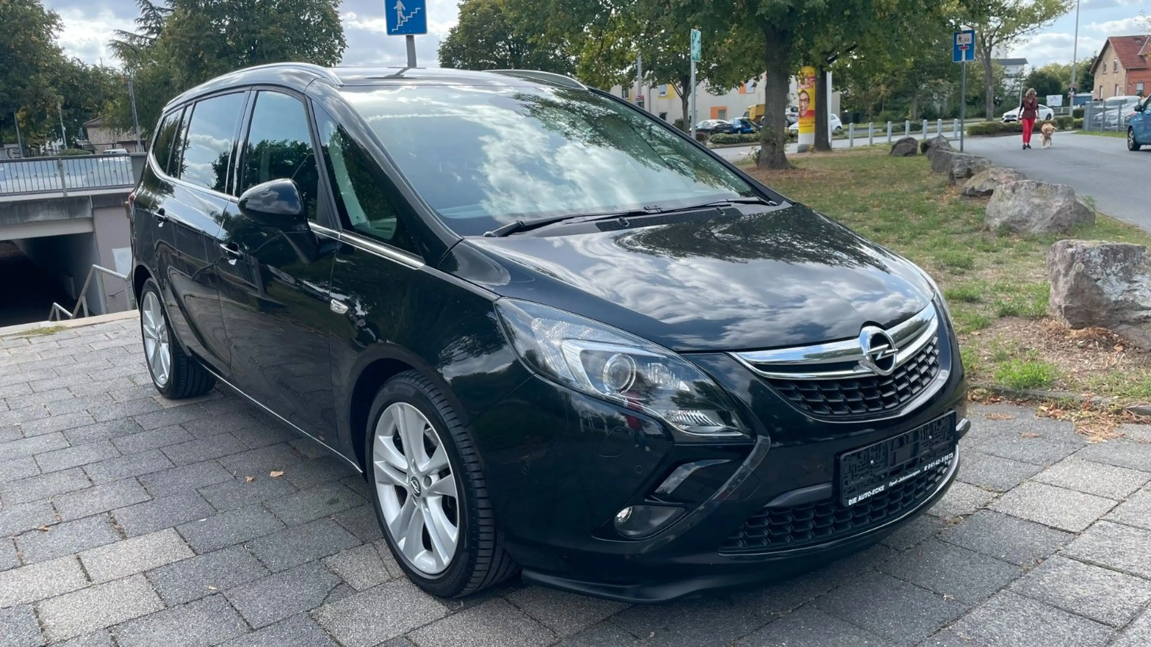 Opel Zafira Tourer Zafira C Tourer 2.0 CDTI / 7 Sitzer / Navi  AHK — photo 4