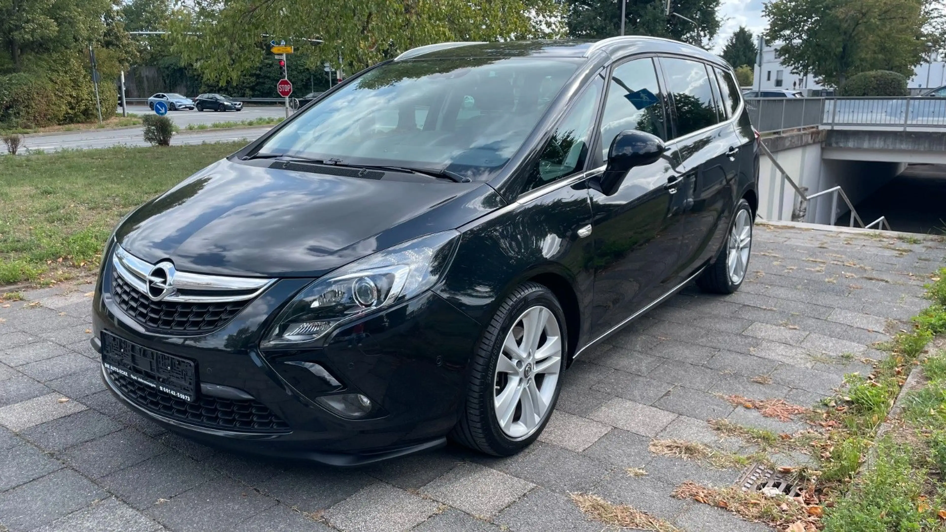 Opel Zafira Tourer Zafira C Tourer 2.0 CDTI / 7 Sitzer / Navi  AHK — photo 2