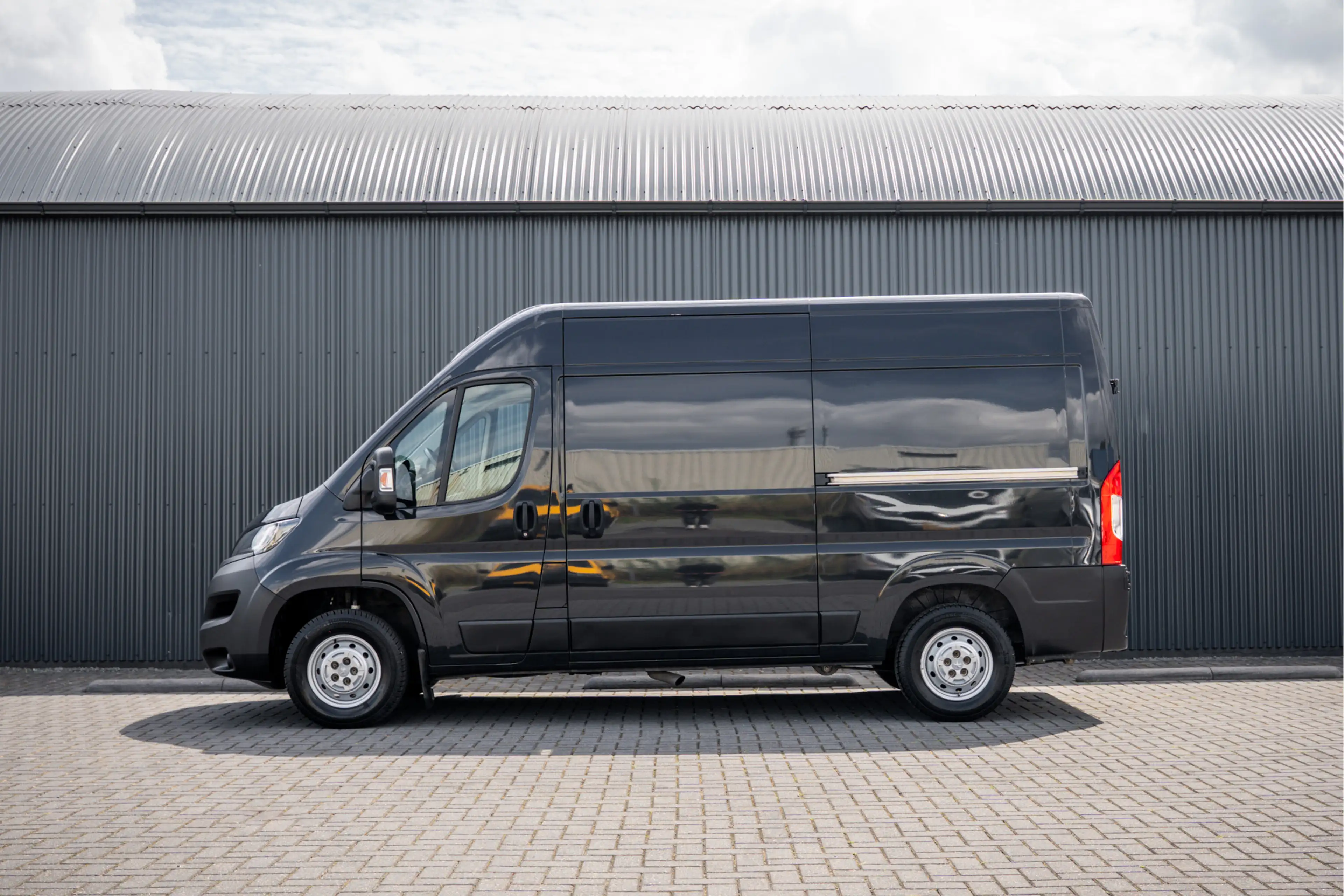 Peugeot Boxer 2.2 BlueHDi 140 L2H2 | 140 PK | 3-Zits | Cruise | — photo 6