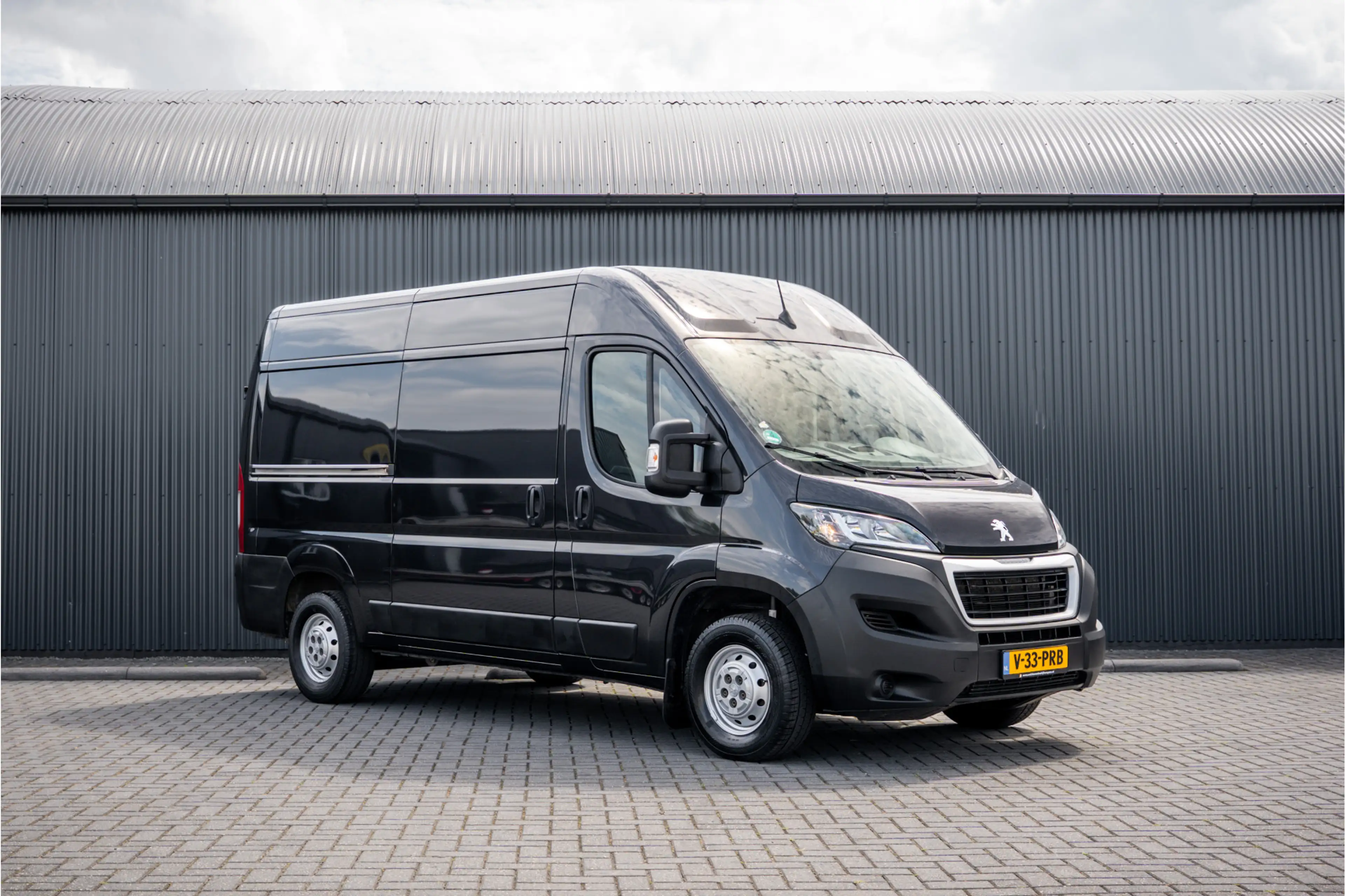 Peugeot Boxer 2.2 BlueHDi 140 L2H2 | 140 PK | 3-Zits | Cruise | — photo 4