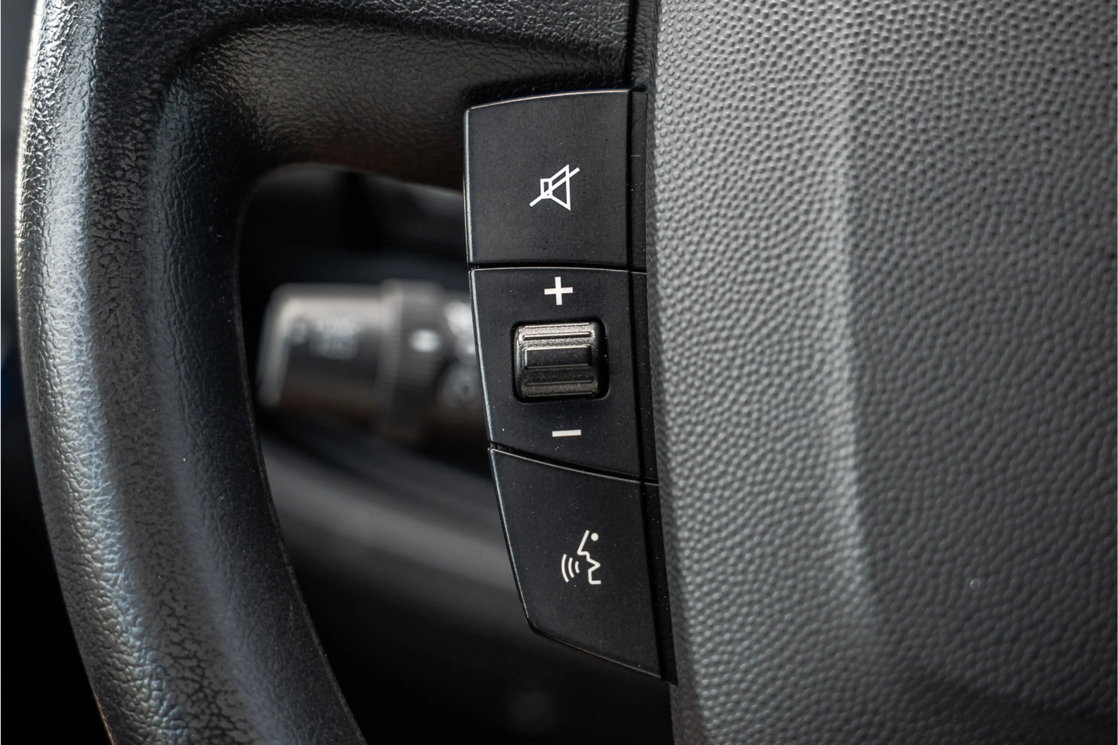 Peugeot Boxer 2.2 BlueHDi 140 L2H2 | 140 PK | 3-Zits | Cruise | — photo 17