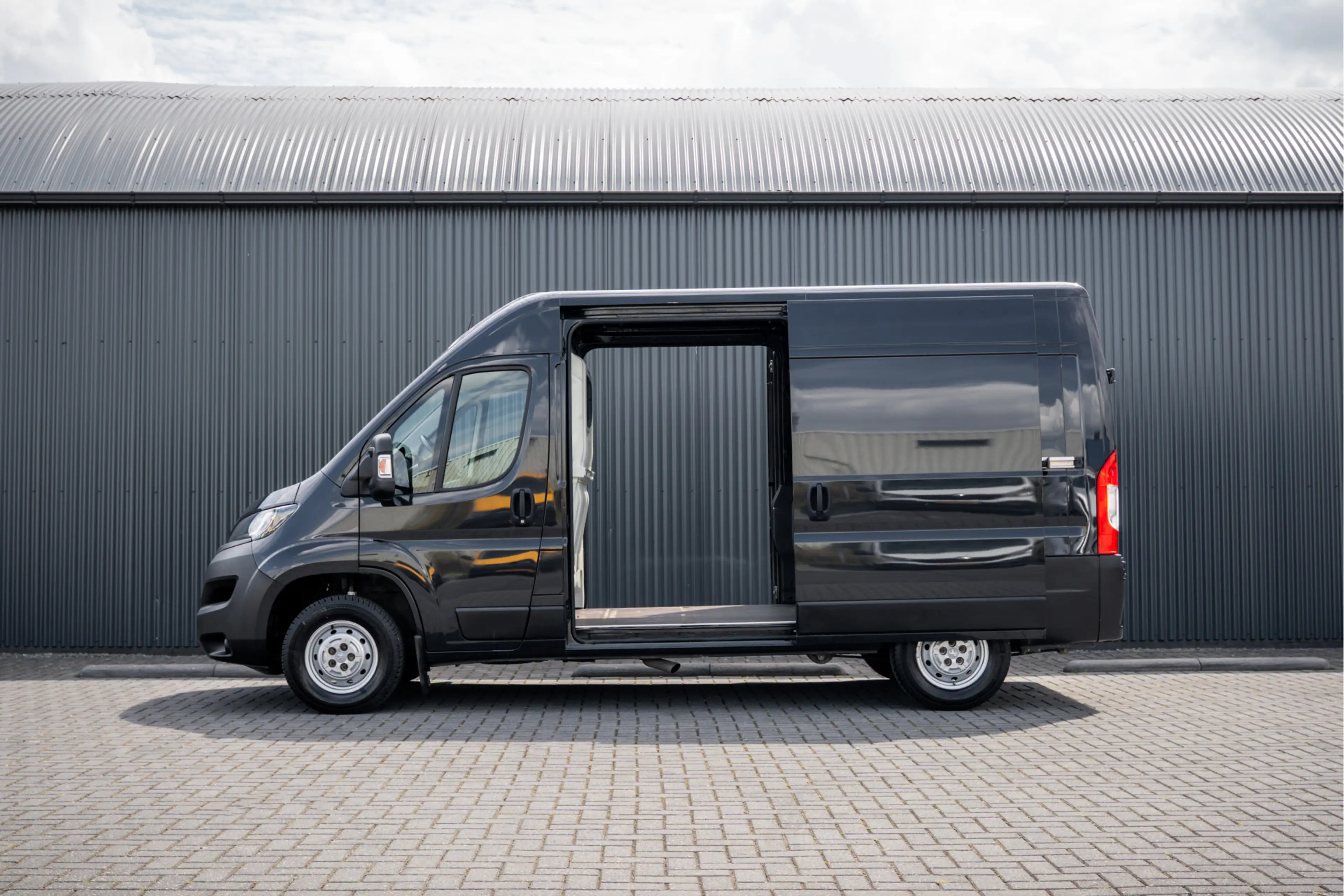 Peugeot Boxer 2.2 BlueHDi 140 L2H2 | 140 PK | 3-Zits | Cruise | — photo 5