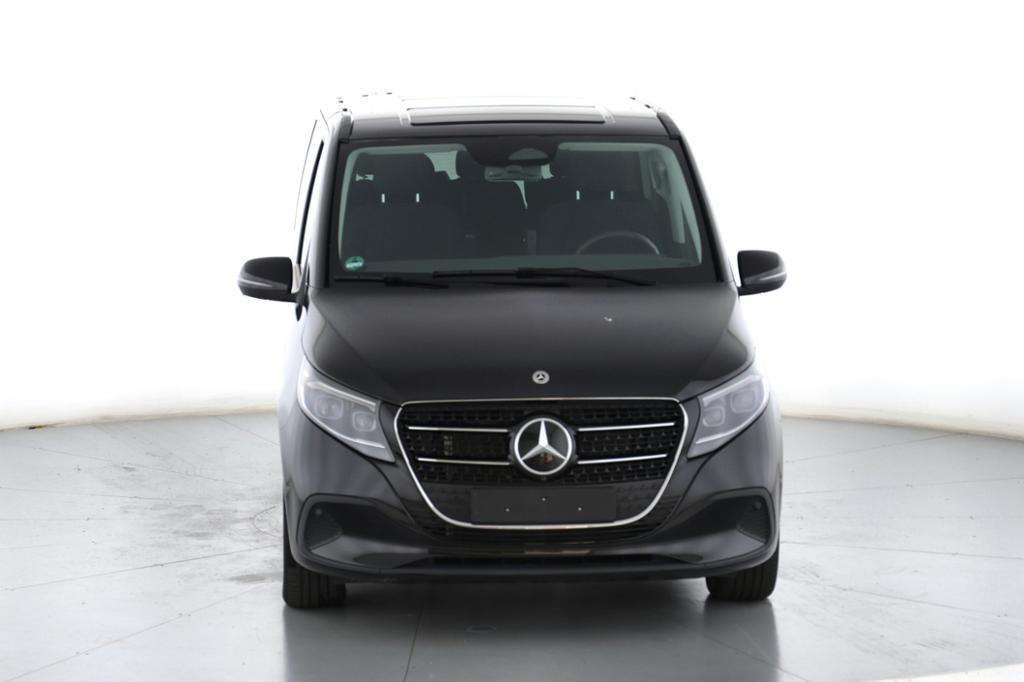 Mercedes-Benz V 220