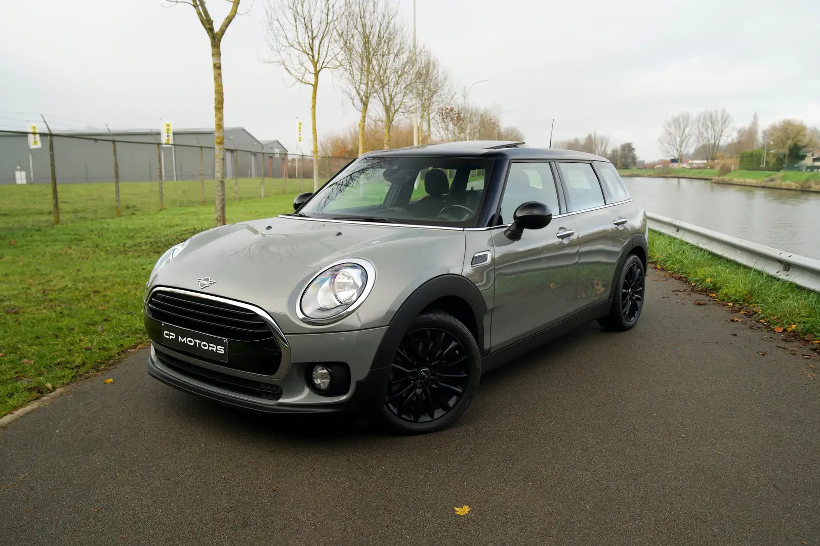 MINI Cooper Clubman AUTOMAAT | PANO | PDC | MOONWALK GREY | AIRCO Gris - 1
