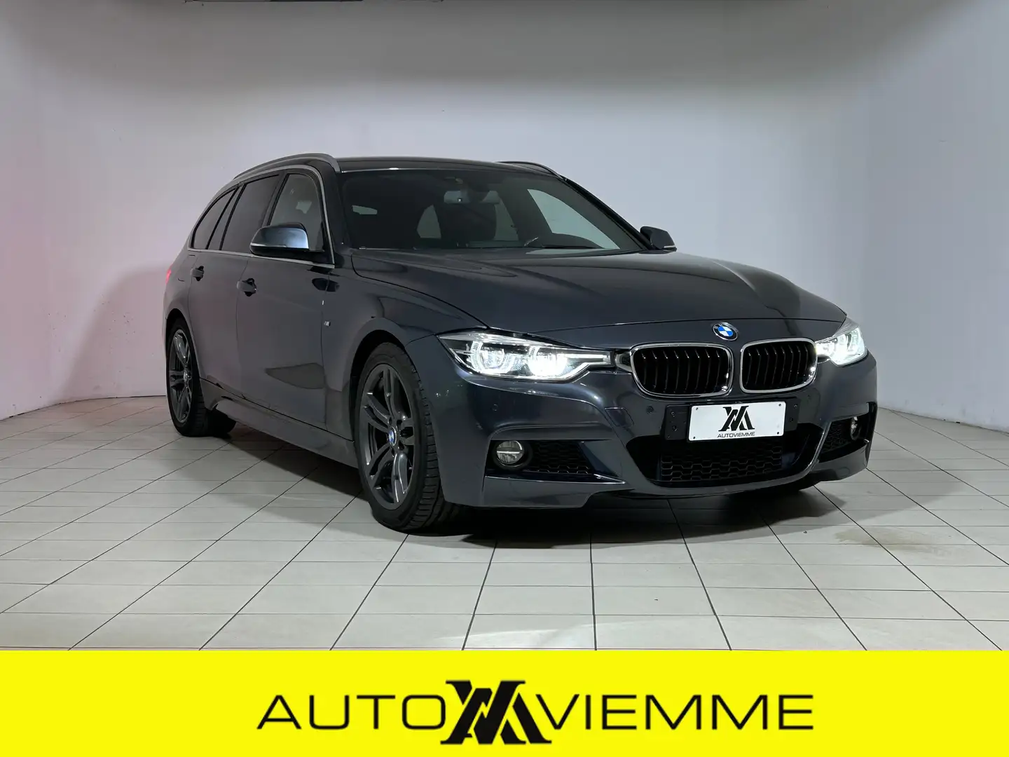 BMW 318 d Touring M-Sport portellone elettrico Gris - 1