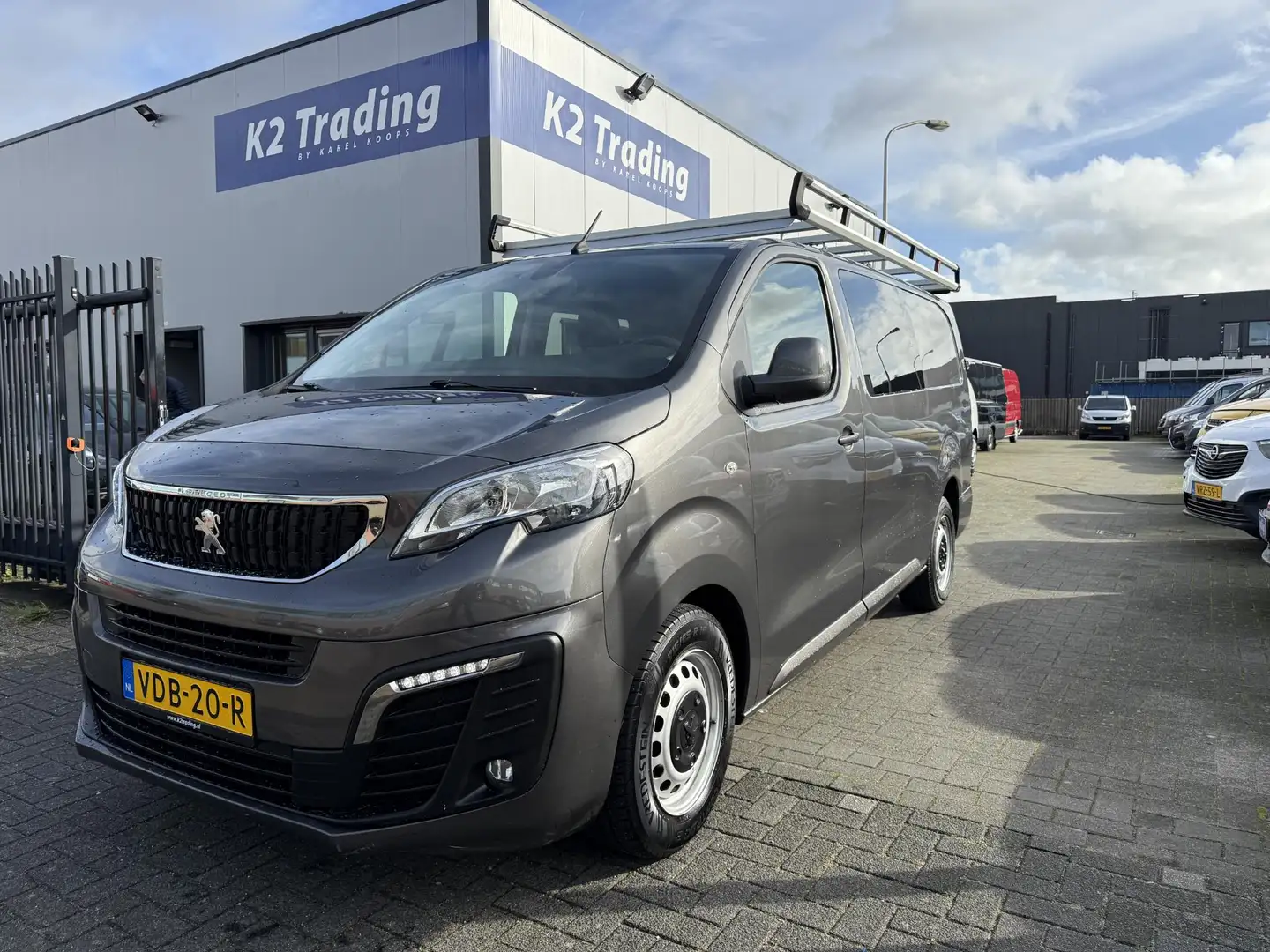 Peugeot Expert 2.0 BlueHDI 150 Long Premium DC Dubbele Cabine, NA Grijs - 1