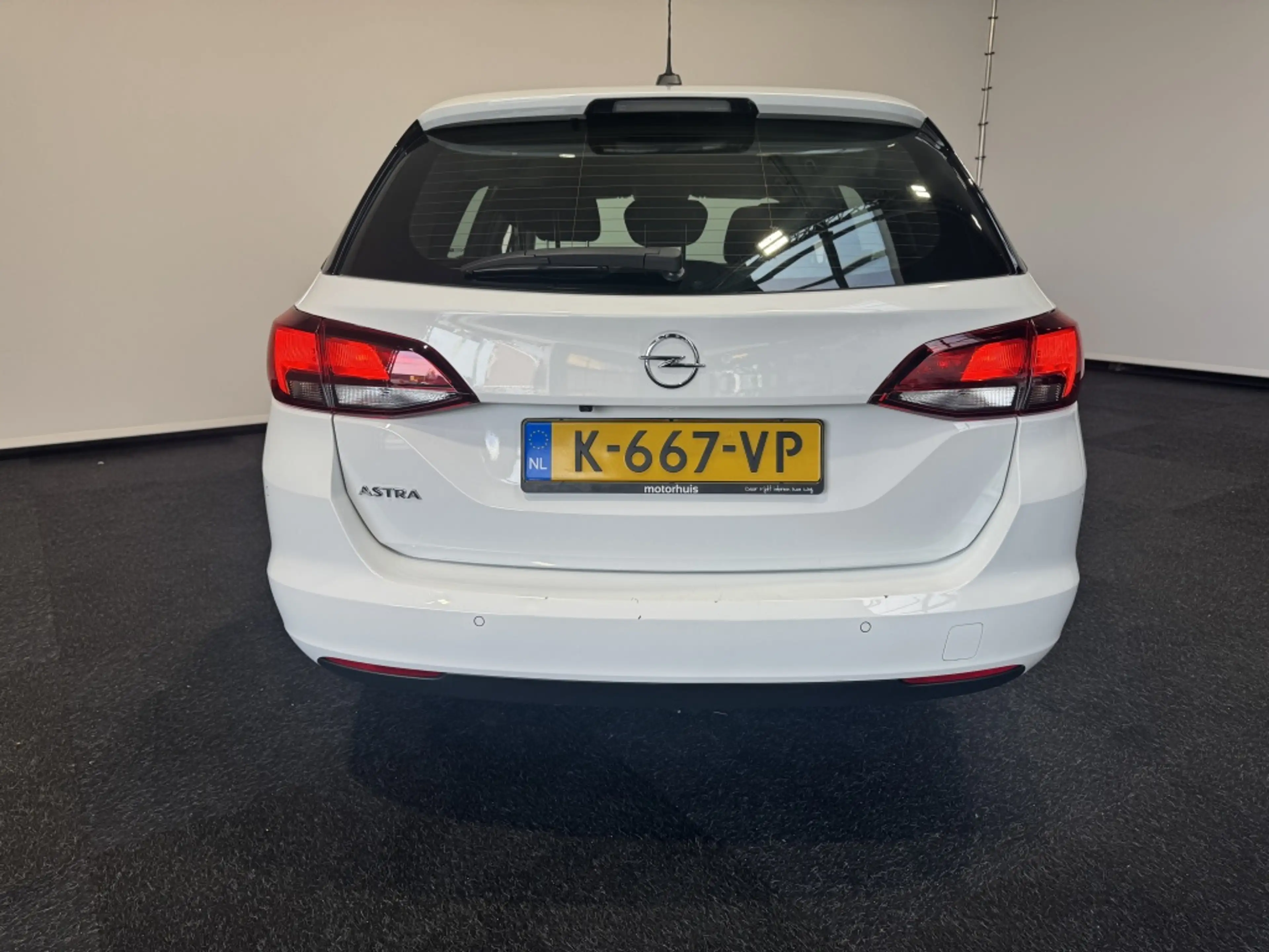 Opel Astra Sports Tourer export only 1.2 Edition — photo 9
