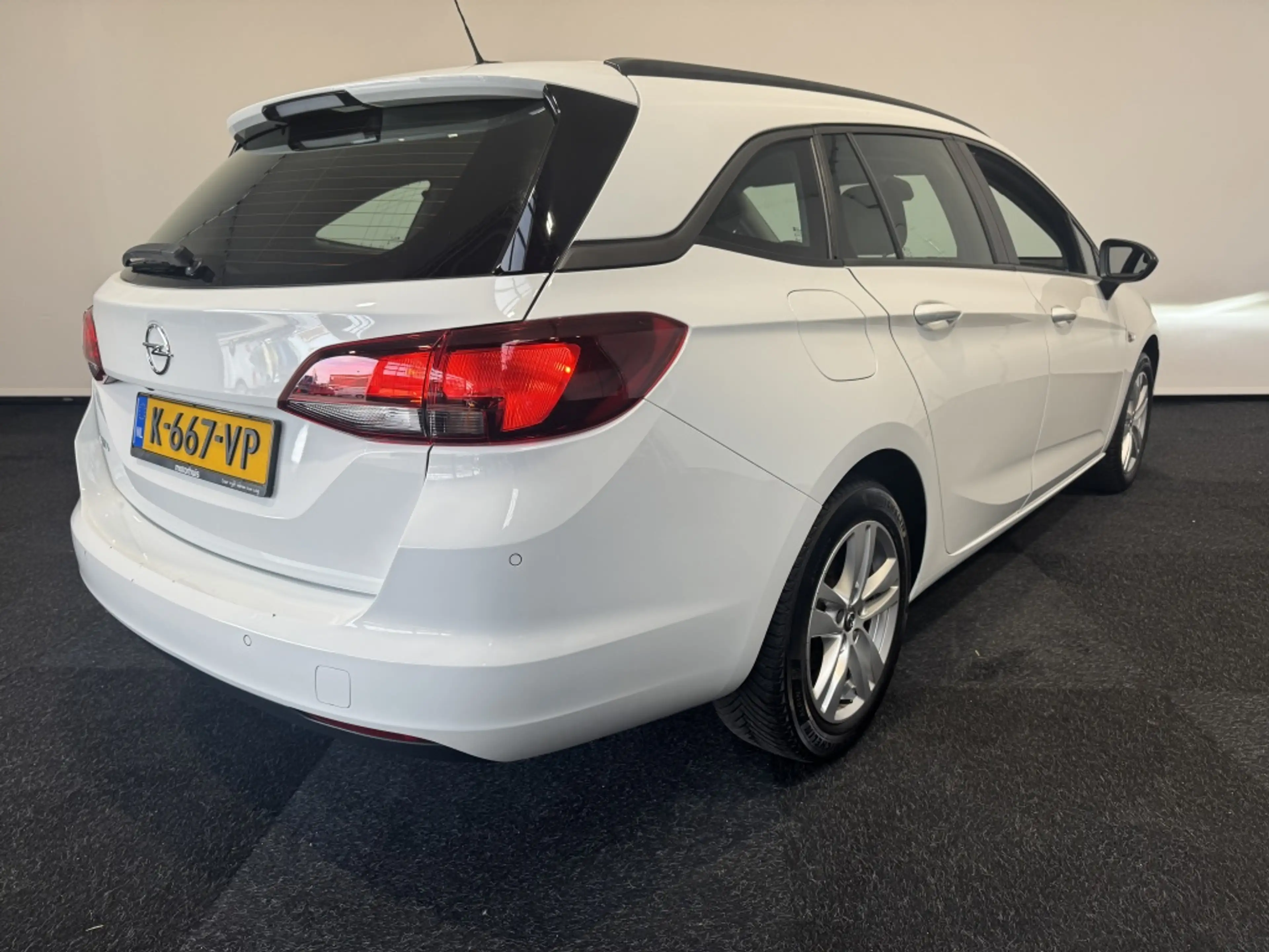 Opel Astra Sports Tourer export only 1.2 Edition — photo 10
