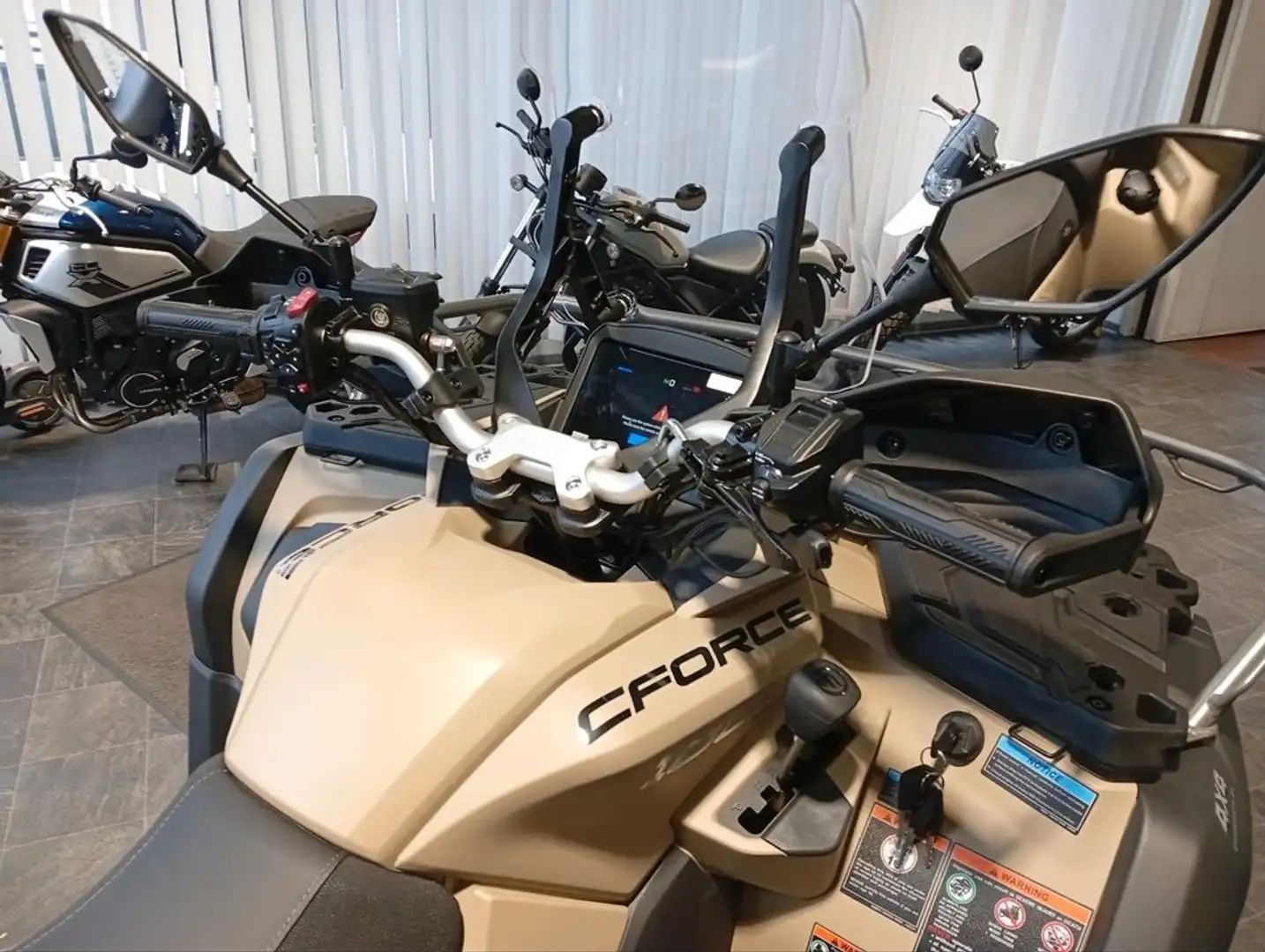 CFMOTO CForce 1000 CFMOTO CFORCE 1000 TOURING PRO OVERLAND T3b ABS Bronze - 1