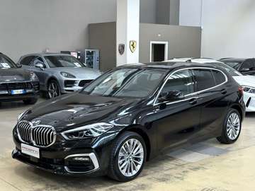 d Luxury auto - LED - 17" - Carplay - Camera-Pelle