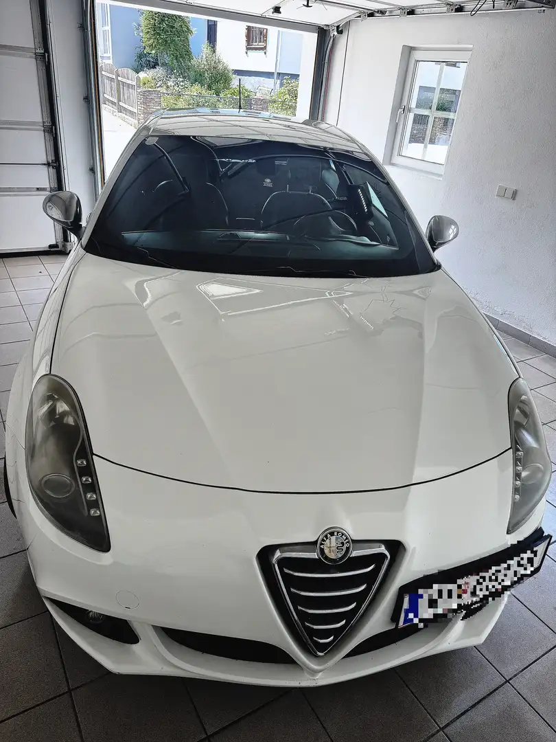 Alfa Romeo Giulietta 1,4 TB Distinctive Weiß - 2