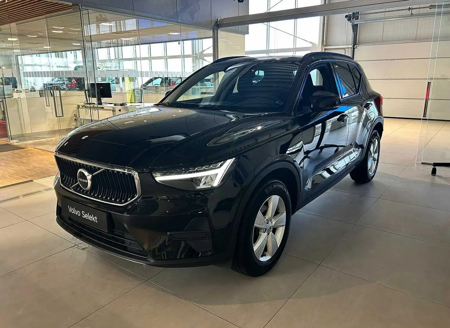 Volvo XC40 T2 Automatique Noir - 2