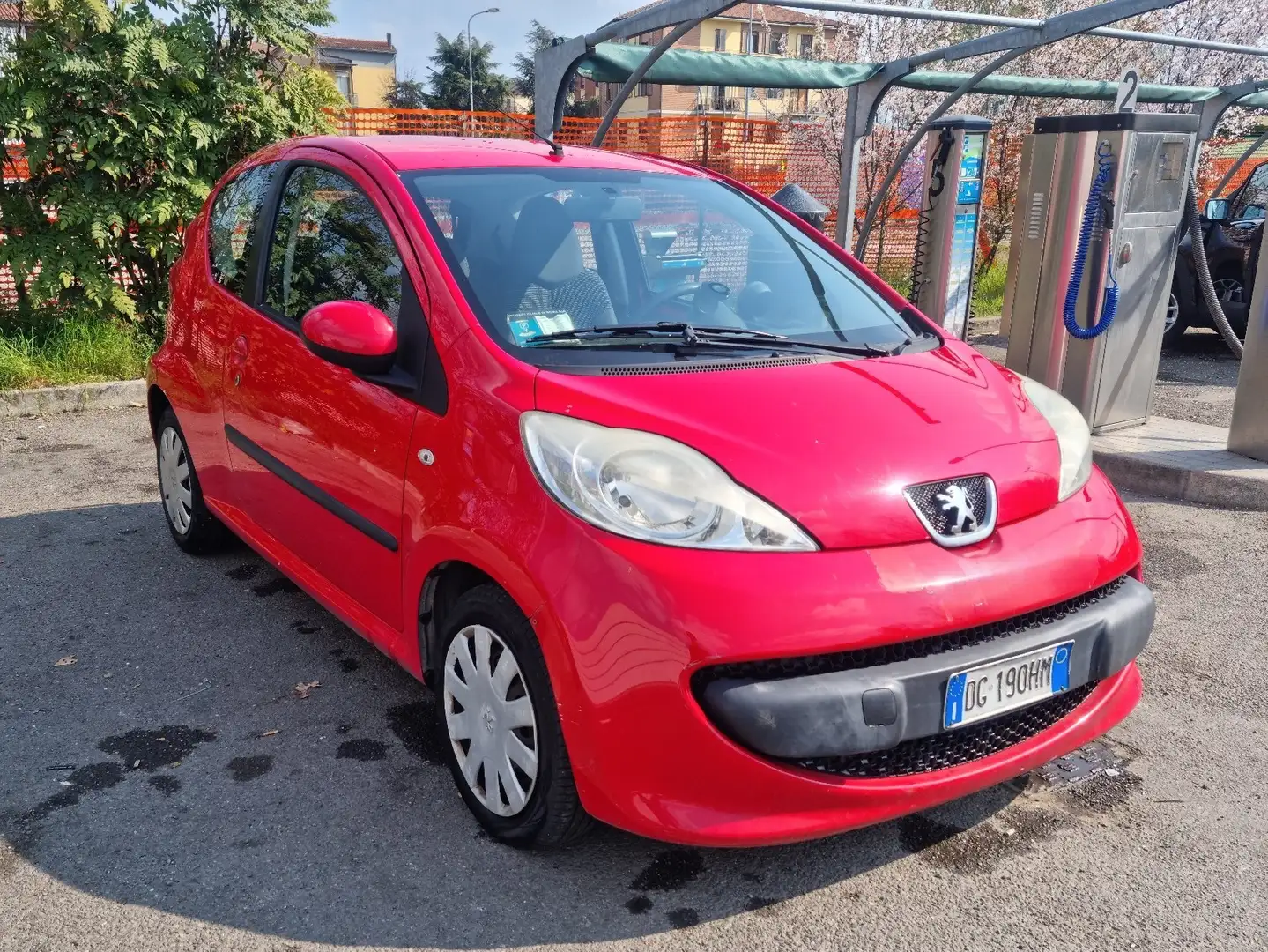 Peugeot 107 3p 1.0 12v Plaisir 2tronic Rouge - 1