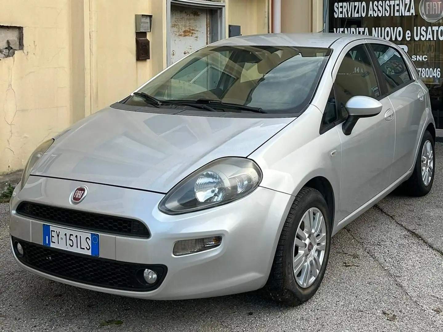 Fiat Punto Punto III 2012 3p 1.3 mjt II 16v Lounge 75cv E5+ Plateado - 1