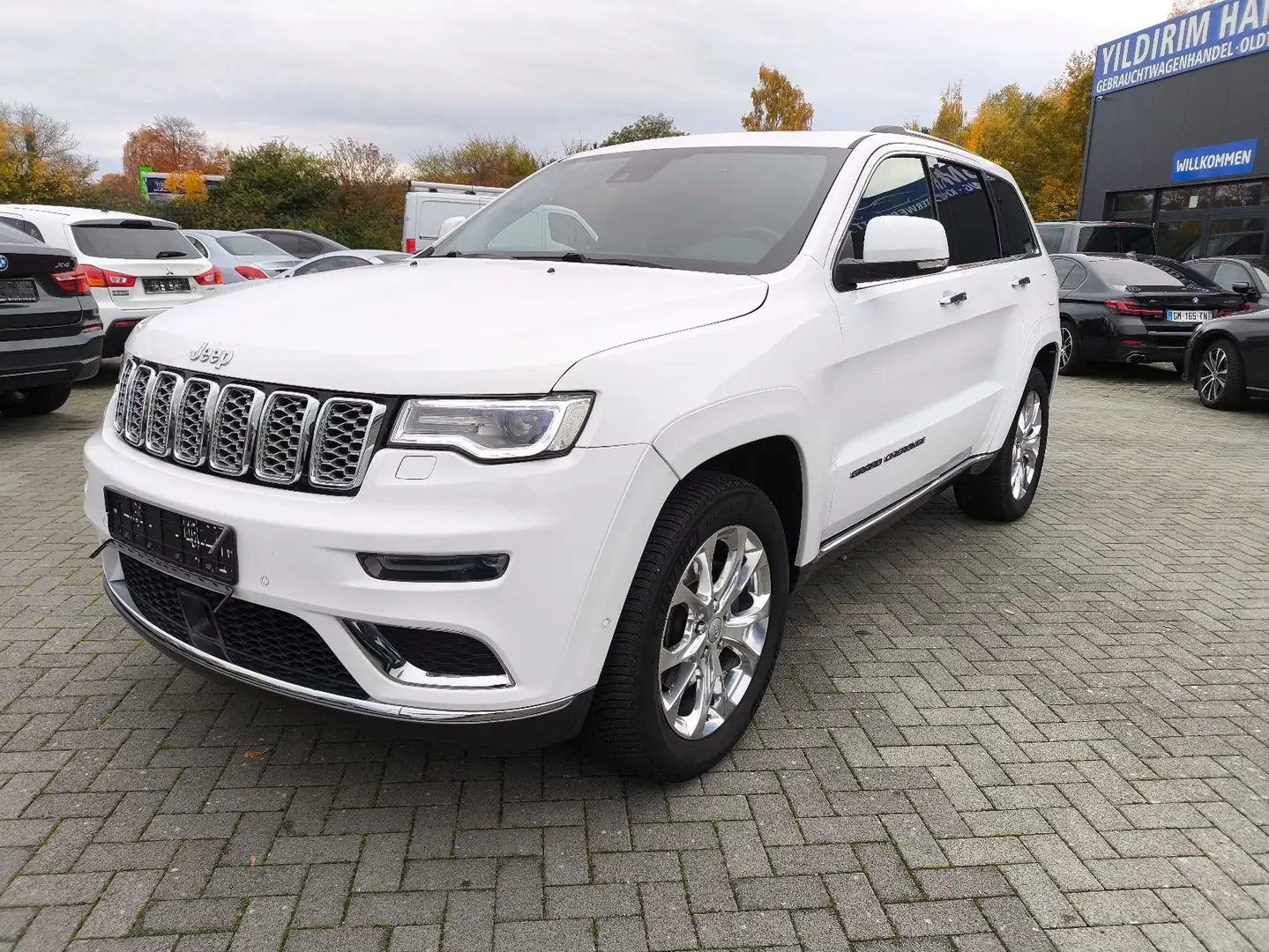 Jeep Grand Cherokee 3.0 CRD Summit,,LEDER,NAVI,PDC+ Weiß - 2