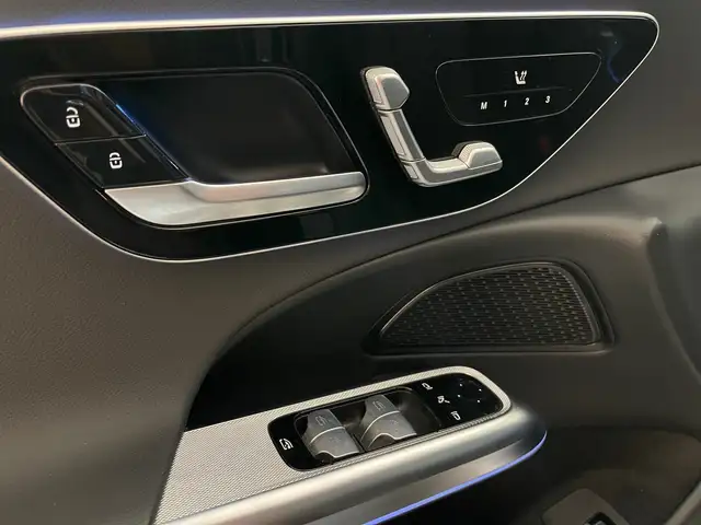 Mercedes-Benz E 300 de 4MATIC Limousine Navi Digital Light Ansicht 18