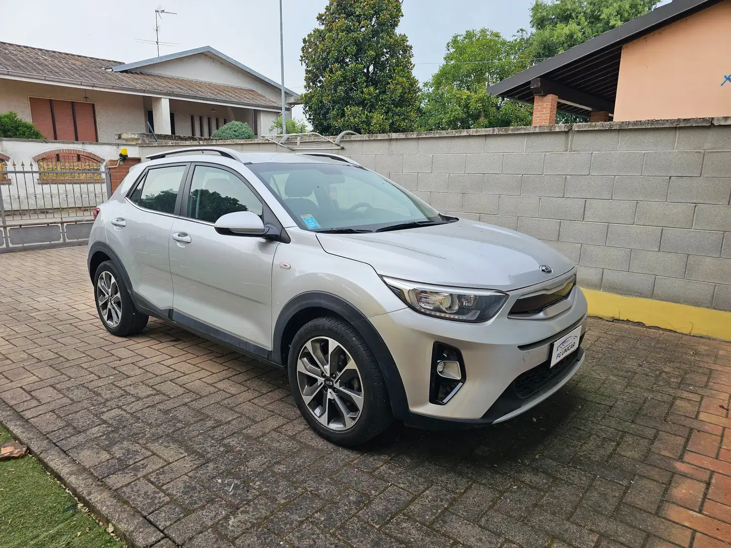Kia Stonic Stonic 1.4 mpi Style 100cv Plateado - 1