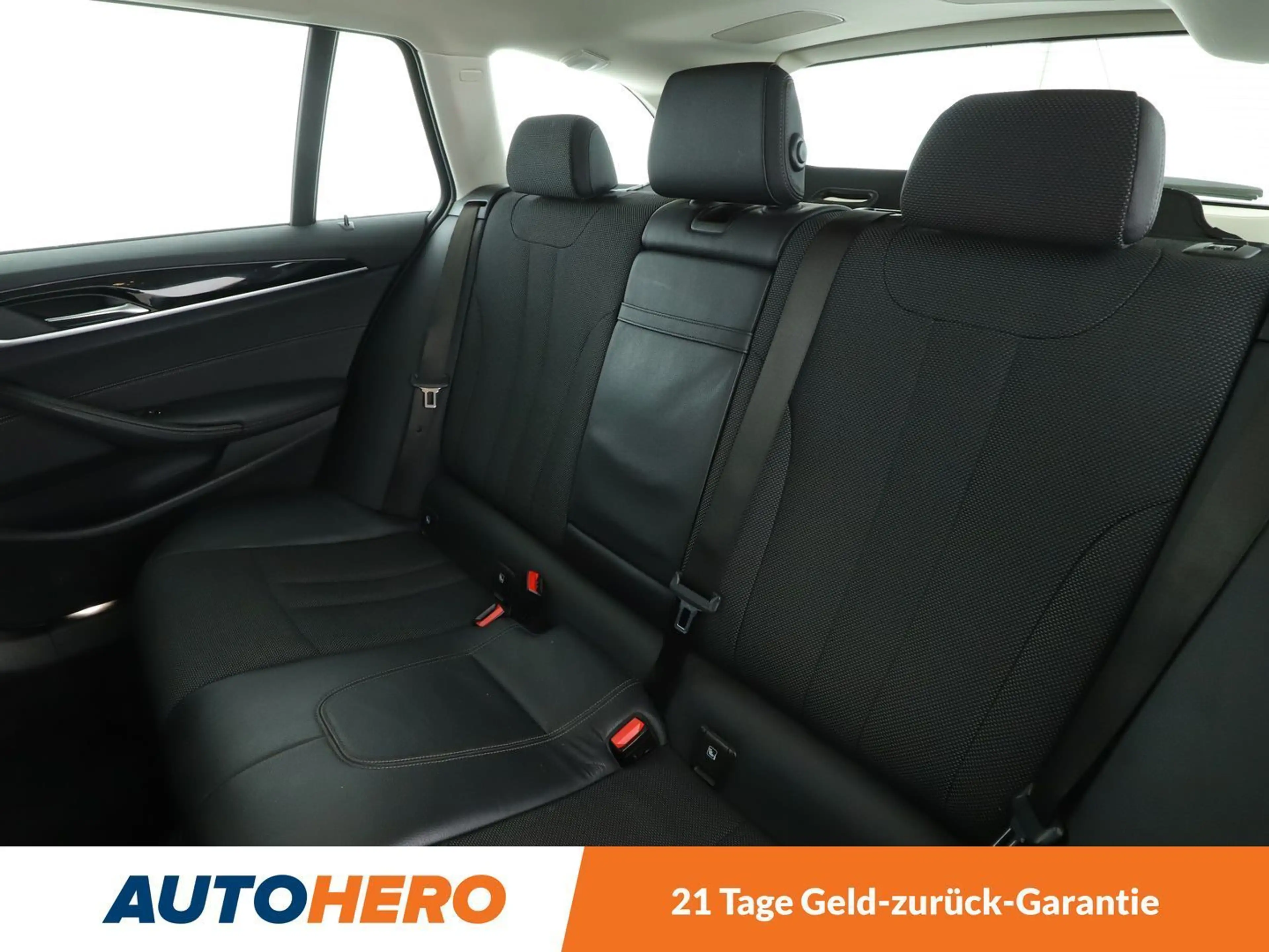 BMW 525 525d Sport Line Aut.*NAVI*LED*PDC*SHZ*ACC* — photo 15