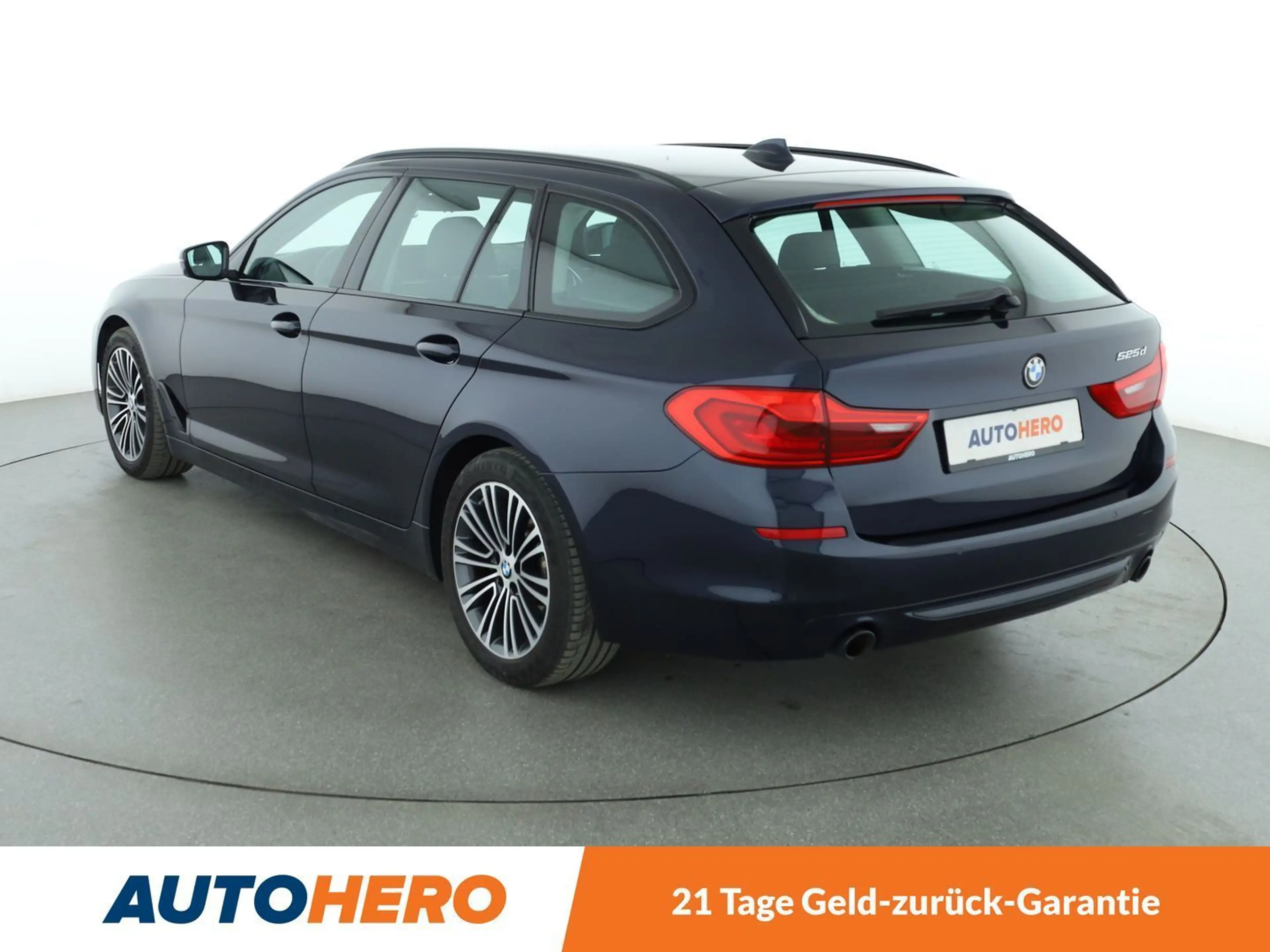 BMW 525 525d Sport Line Aut.*NAVI*LED*PDC*SHZ*ACC* — photo 4