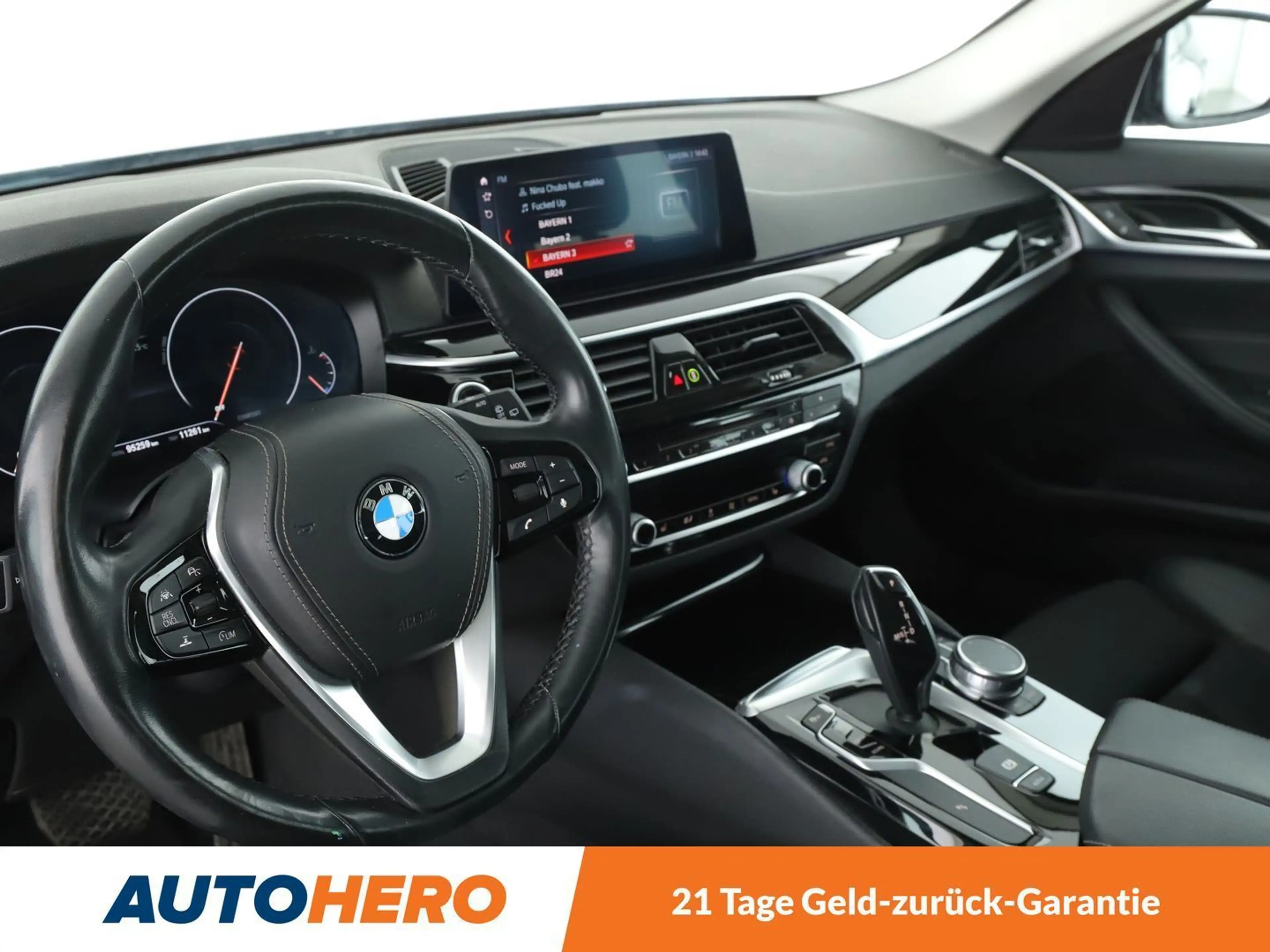 BMW 525 525d Sport Line Aut.*NAVI*LED*PDC*SHZ*ACC* — photo 11