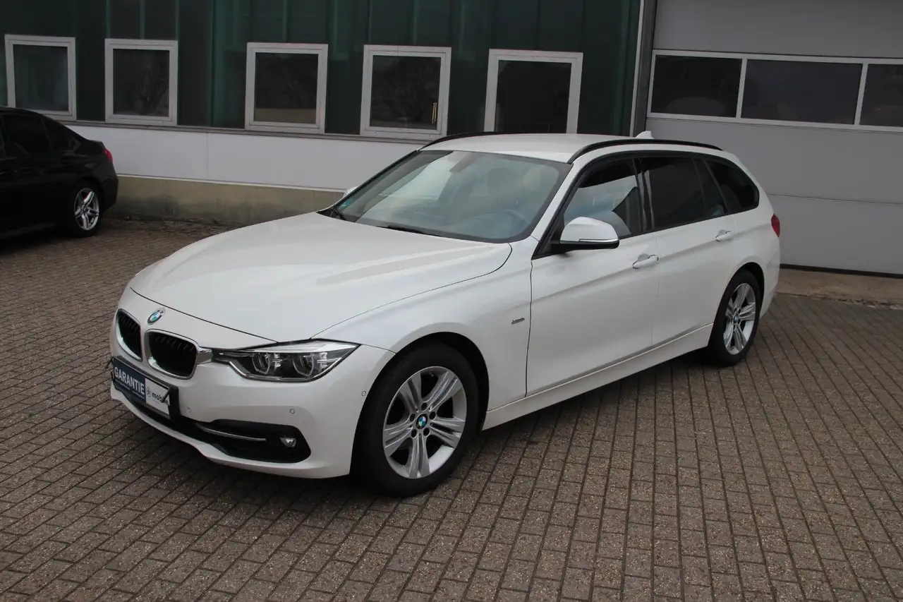BMW 320